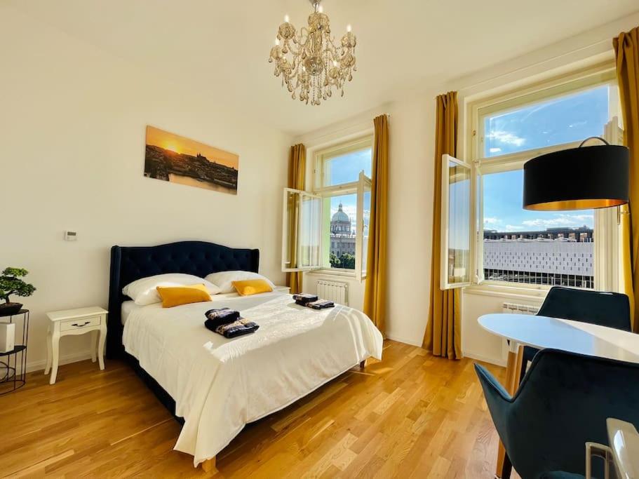 Royal Historical Apartment in Prague center