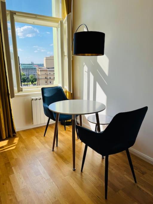Royal Historical Apartment in Prague center