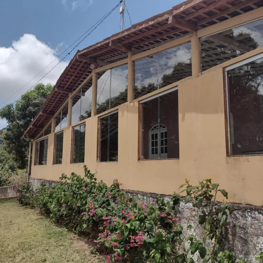CASA DA MONTANHA na Chácara Paraíso