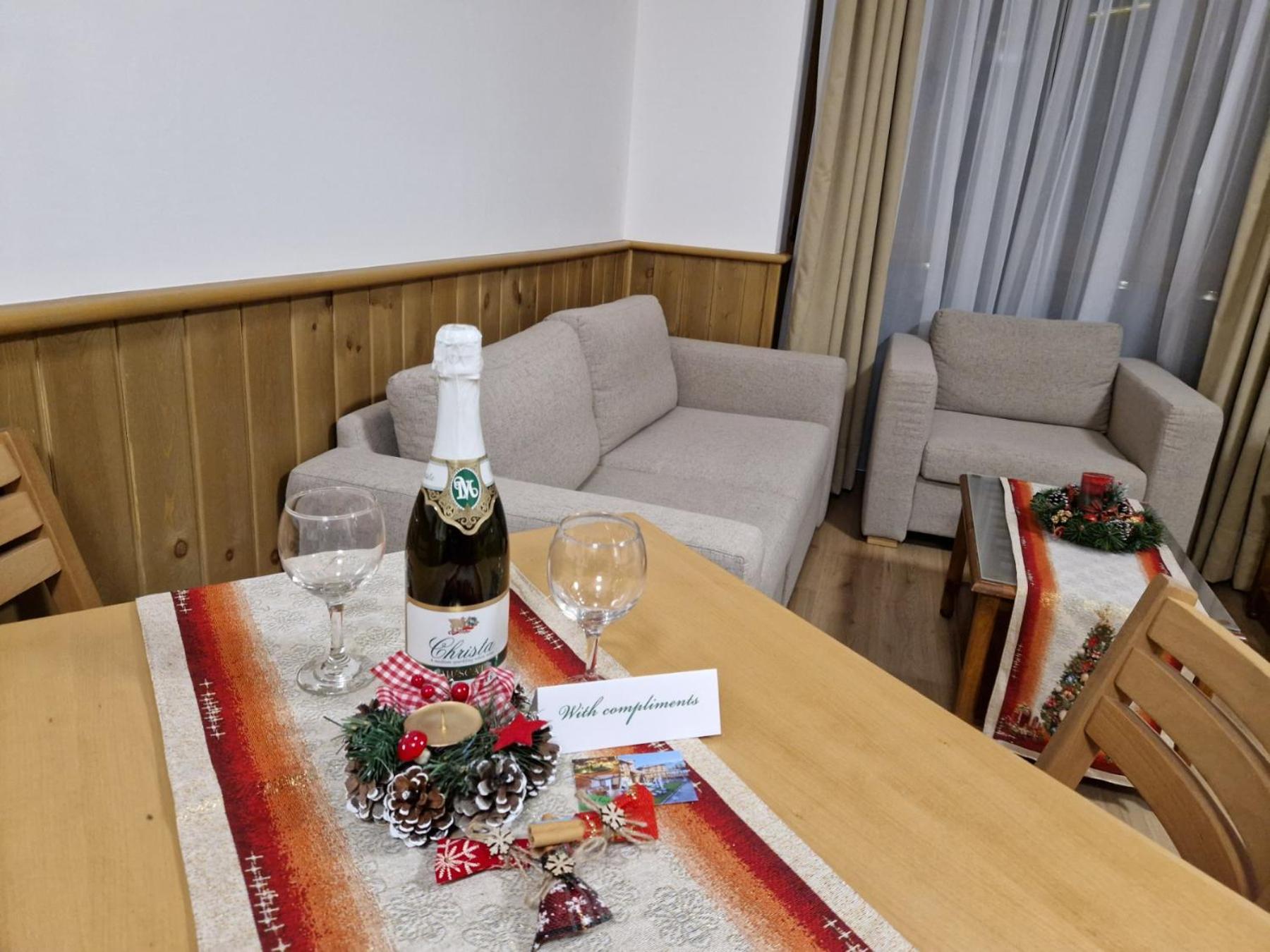 Pirin Golf Private Apartments & Studios view 2