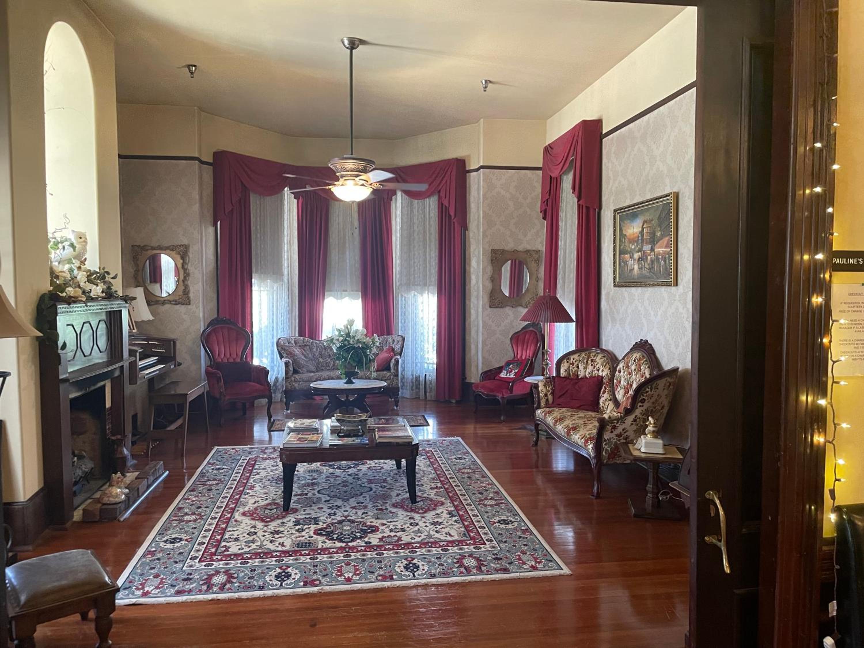 Grand Gables Inn