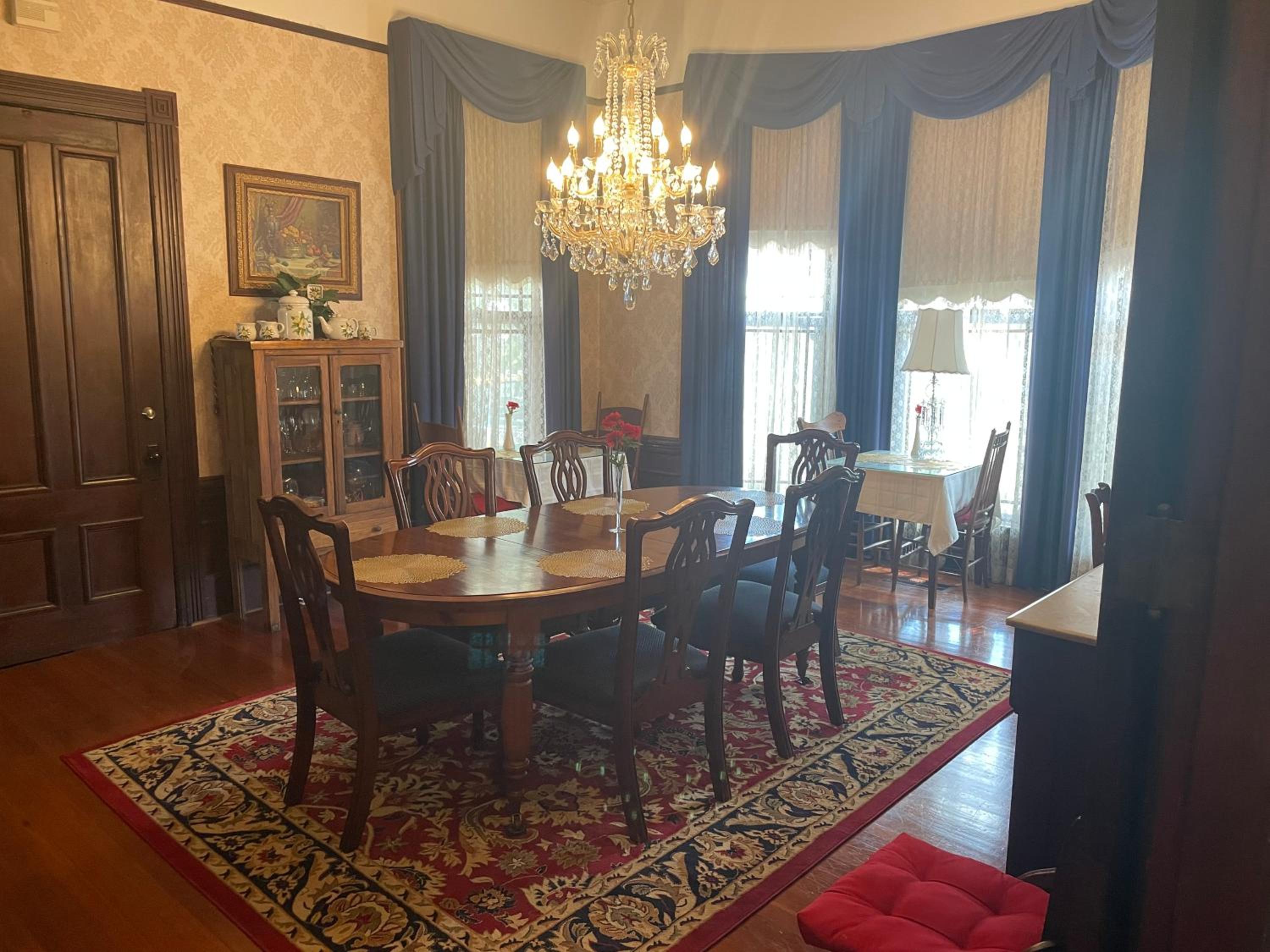 Grand Gables Inn