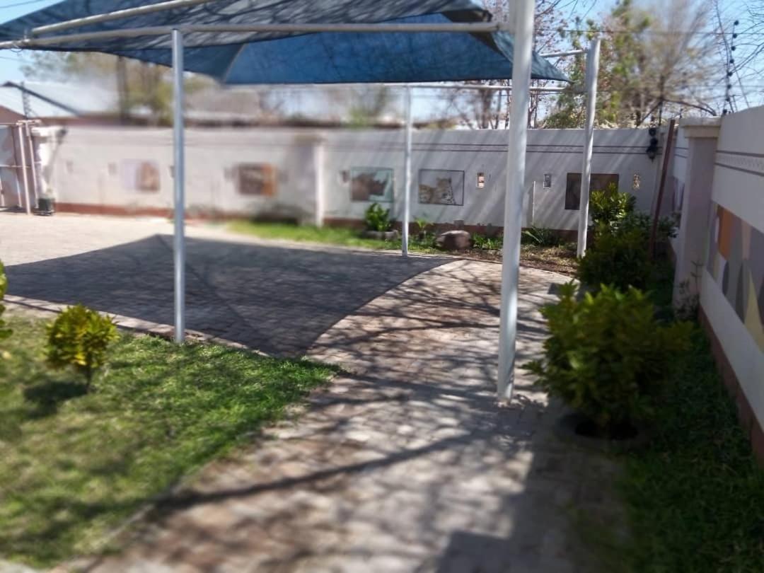 Chiloto Guest House