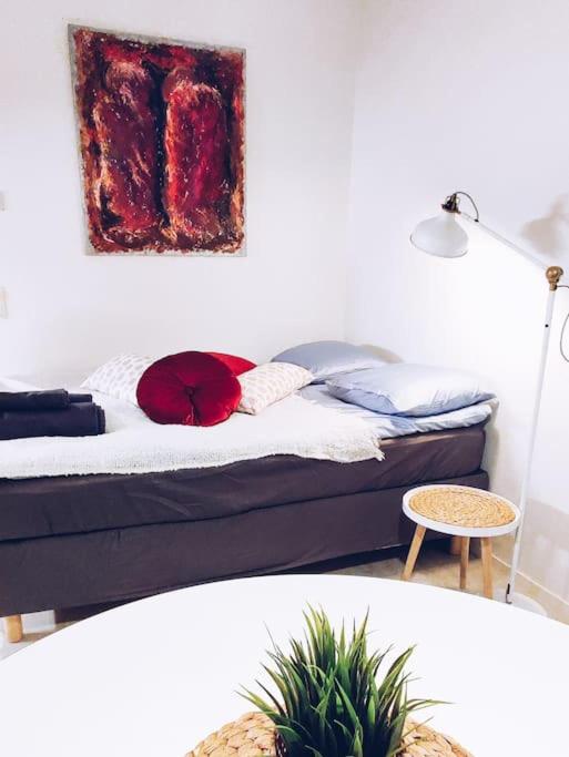 New Studio Cherry near Helsinki airport in Kivistö view 4