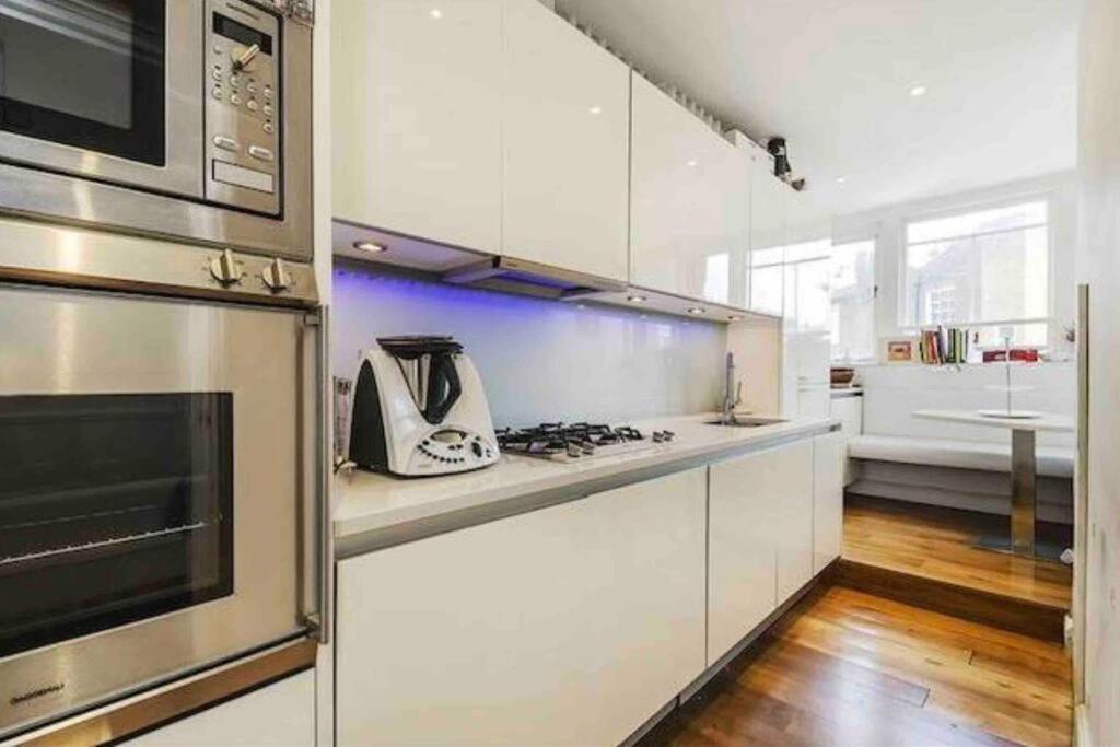 Stunning Grand 2 bed, 2 bath apartment,