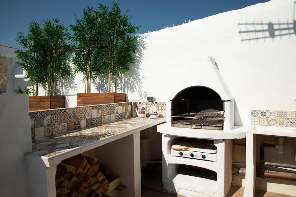 Preciosa casa-cueva con bañera