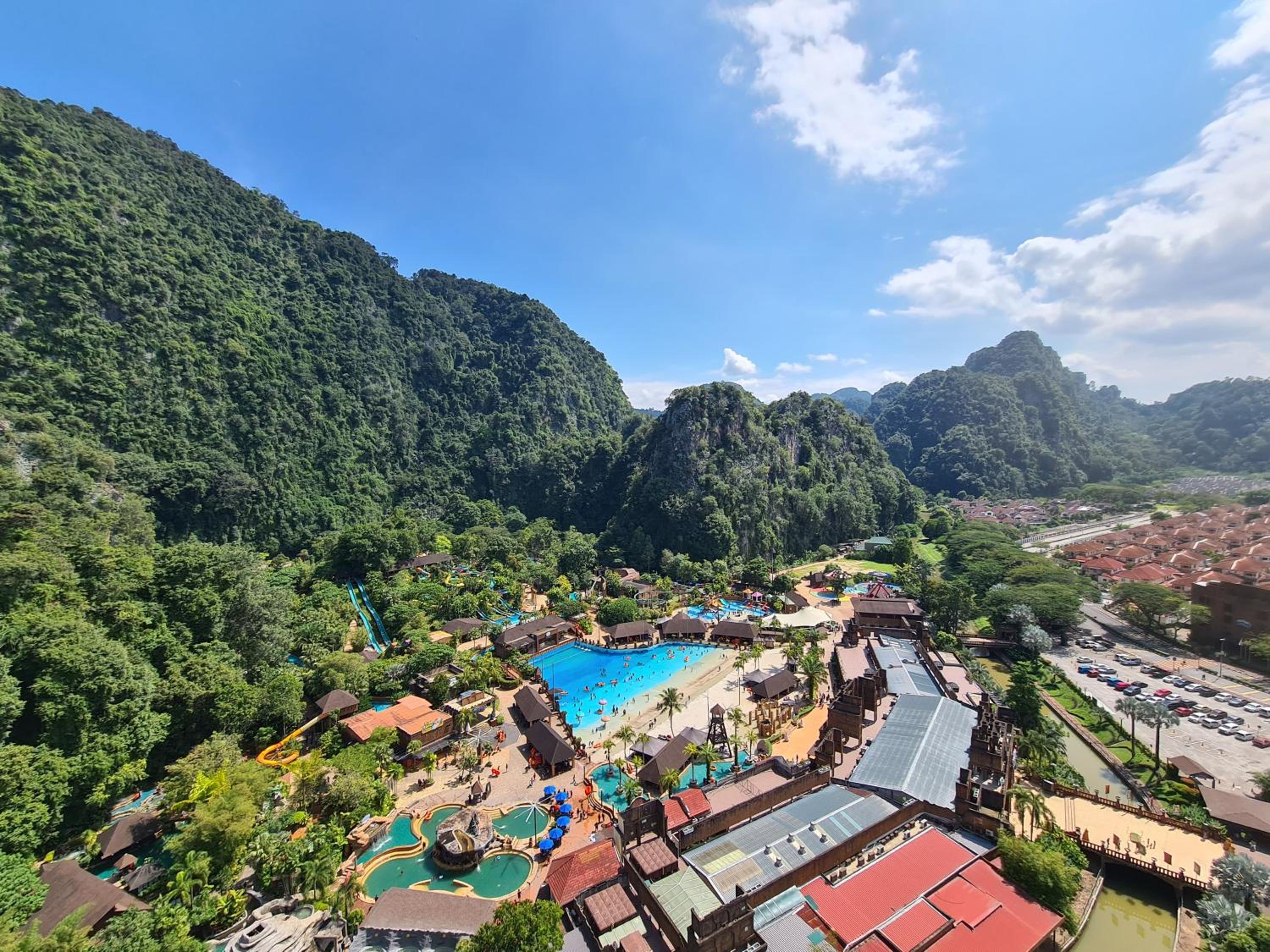 Sunway Onsen Suite Tambun Ipoh Mountain View photo 8