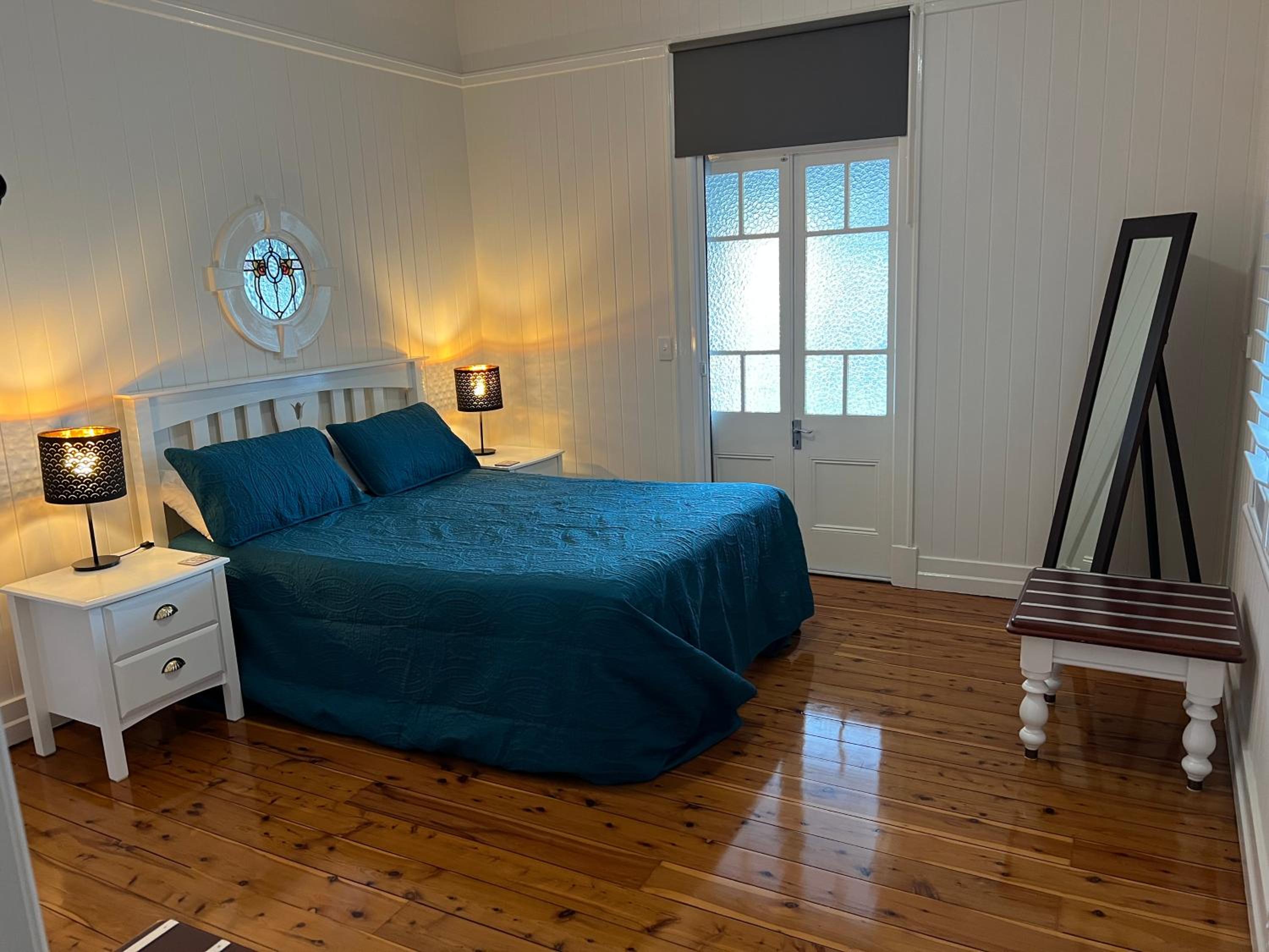 Brisbane Vacations - Old Queensland Charm Entire upper level - Property Image 15