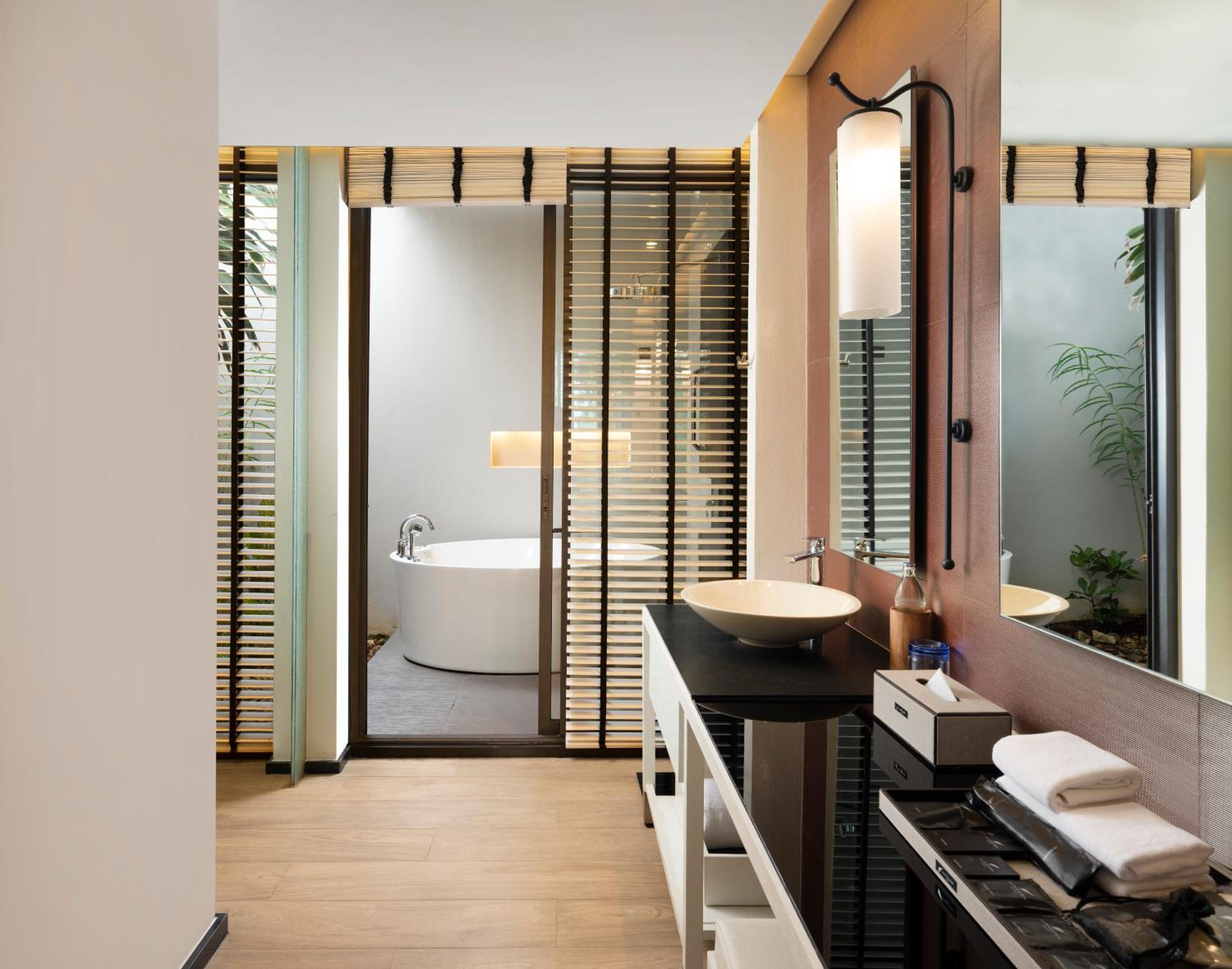 The ShellSea Krabi I Luxury Beach Front Resort & Pool Villa