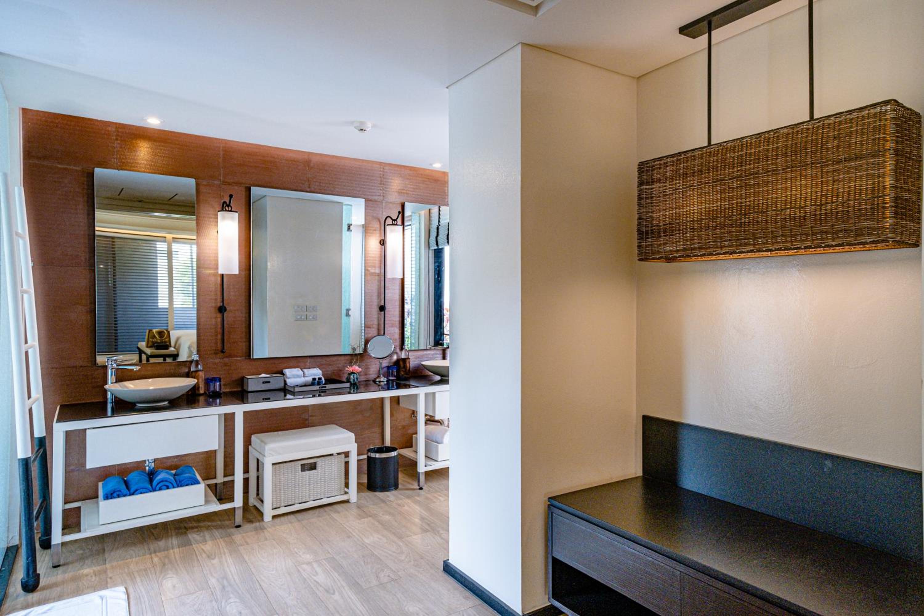 The ShellSea Krabi I Luxury Beach Front Resort & Pool Villa