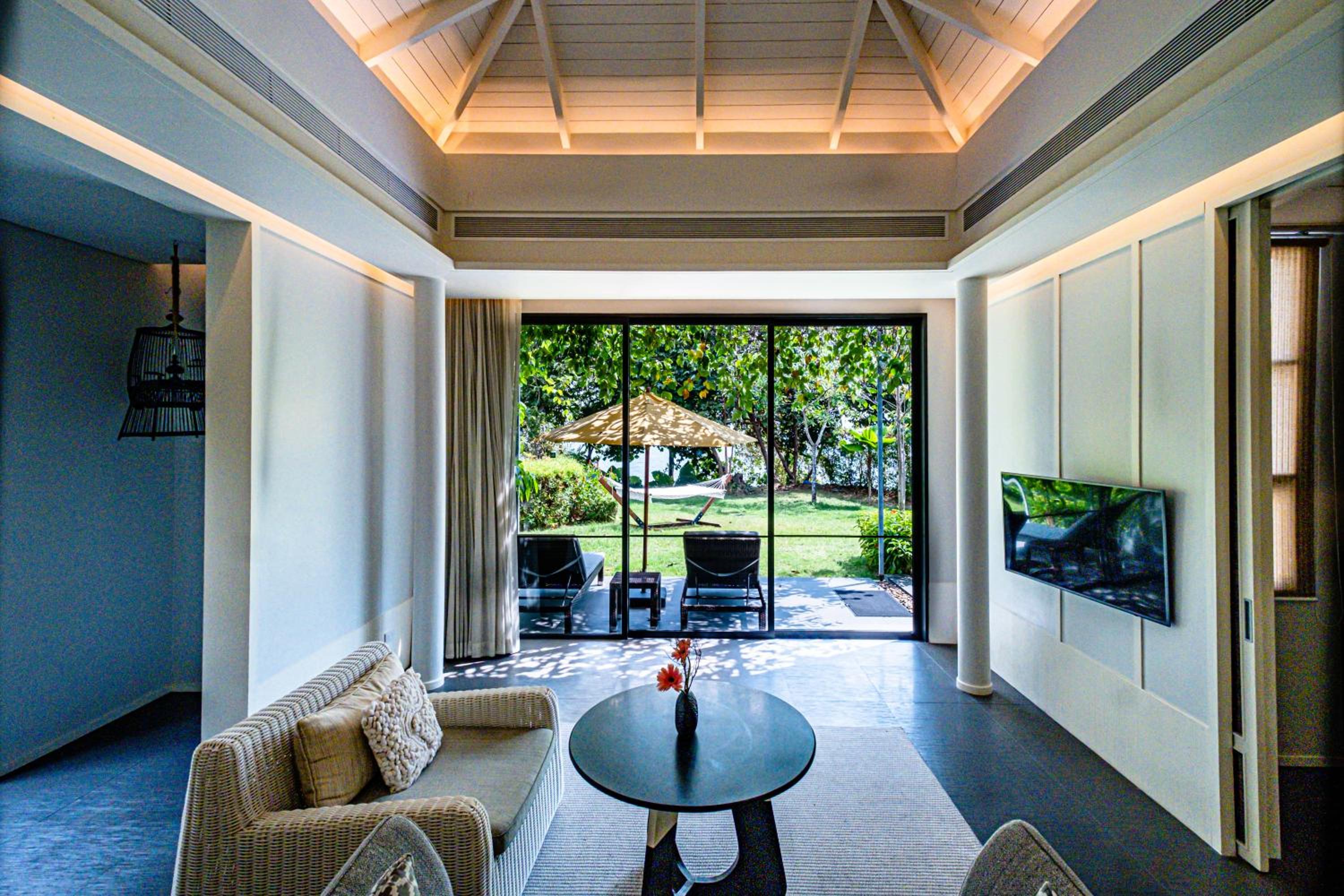 The ShellSea Krabi I Luxury Beach Front Resort & Pool Villa