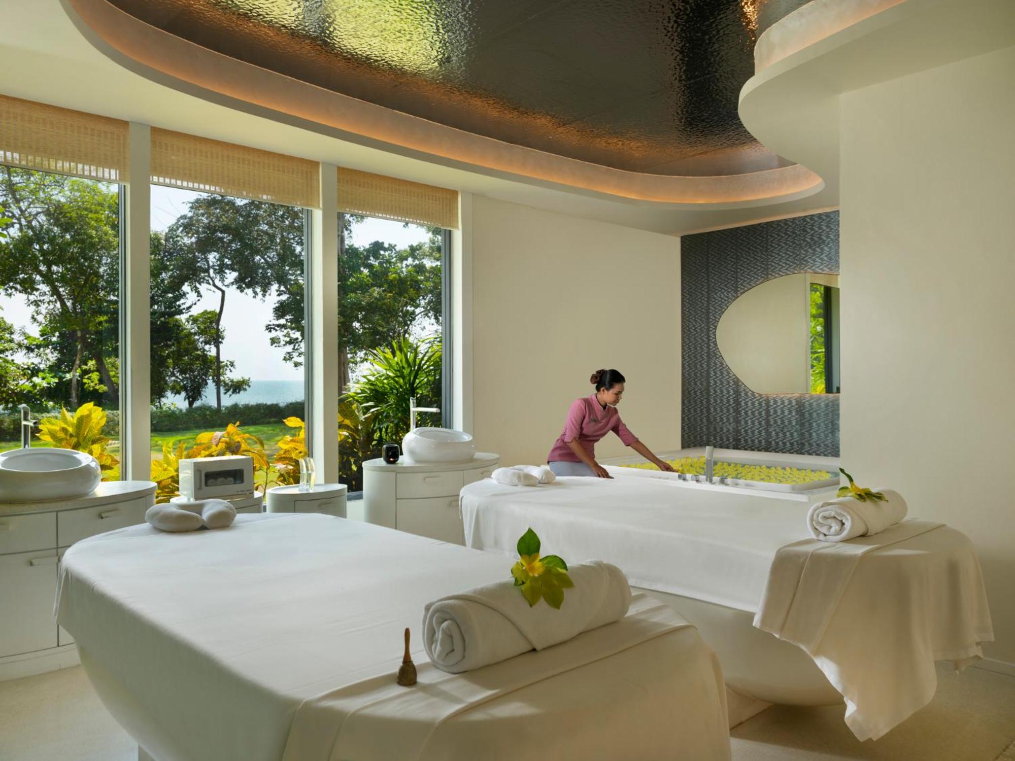 The ShellSea Krabi I Luxury Beach Front Resort & Pool Villa