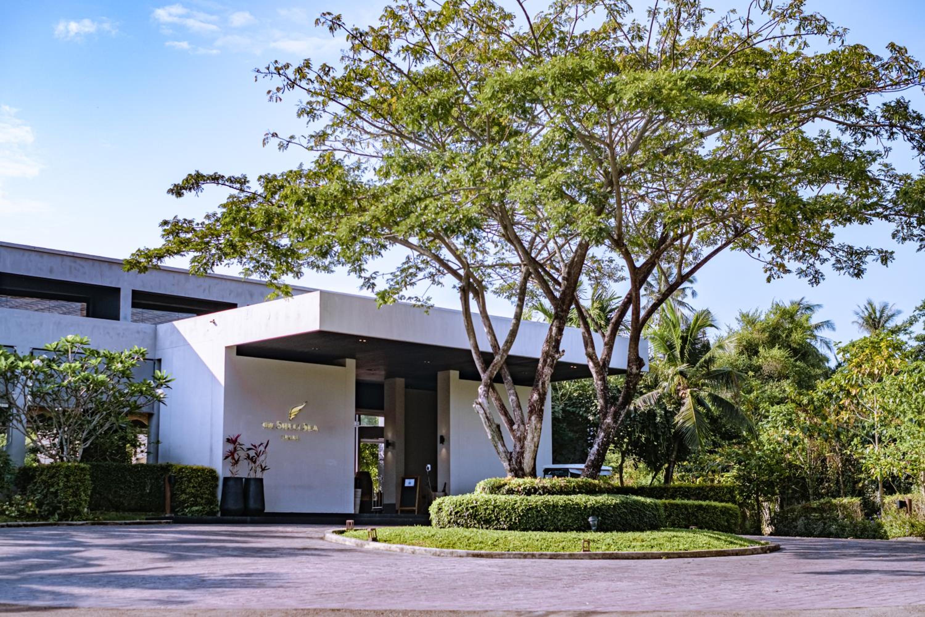 The ShellSea Krabi I Luxury Beach Front Resort & Pool Villa