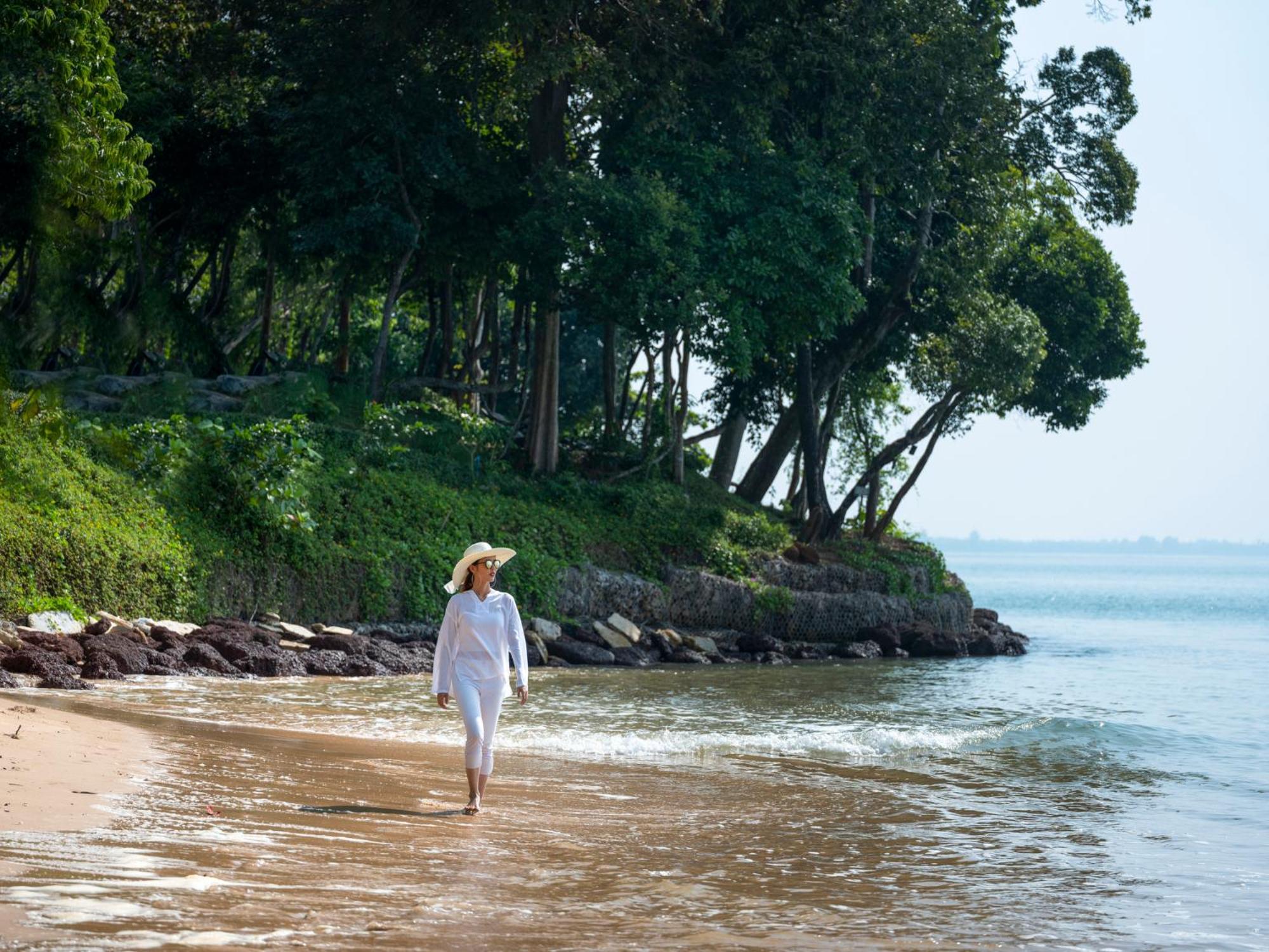 The ShellSea Krabi I Luxury Beach Front Resort & Pool Villa