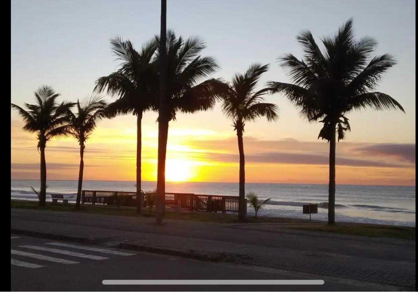 Apto novo com AC 1 quadra da praia Guaratuba PR