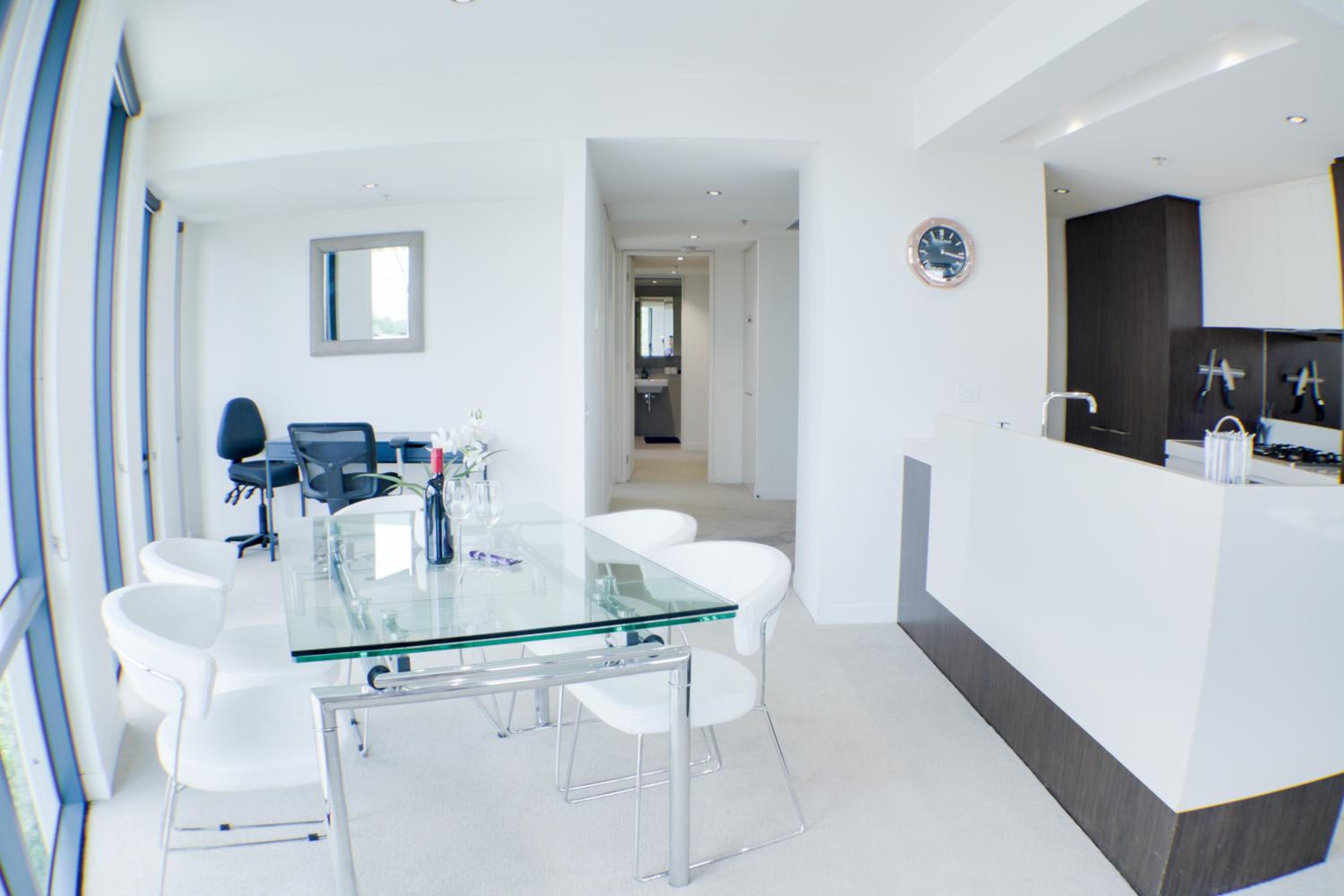 Spacious 2-bedroom suite, luxury living, with Indoor Pool, Sauna, Gym