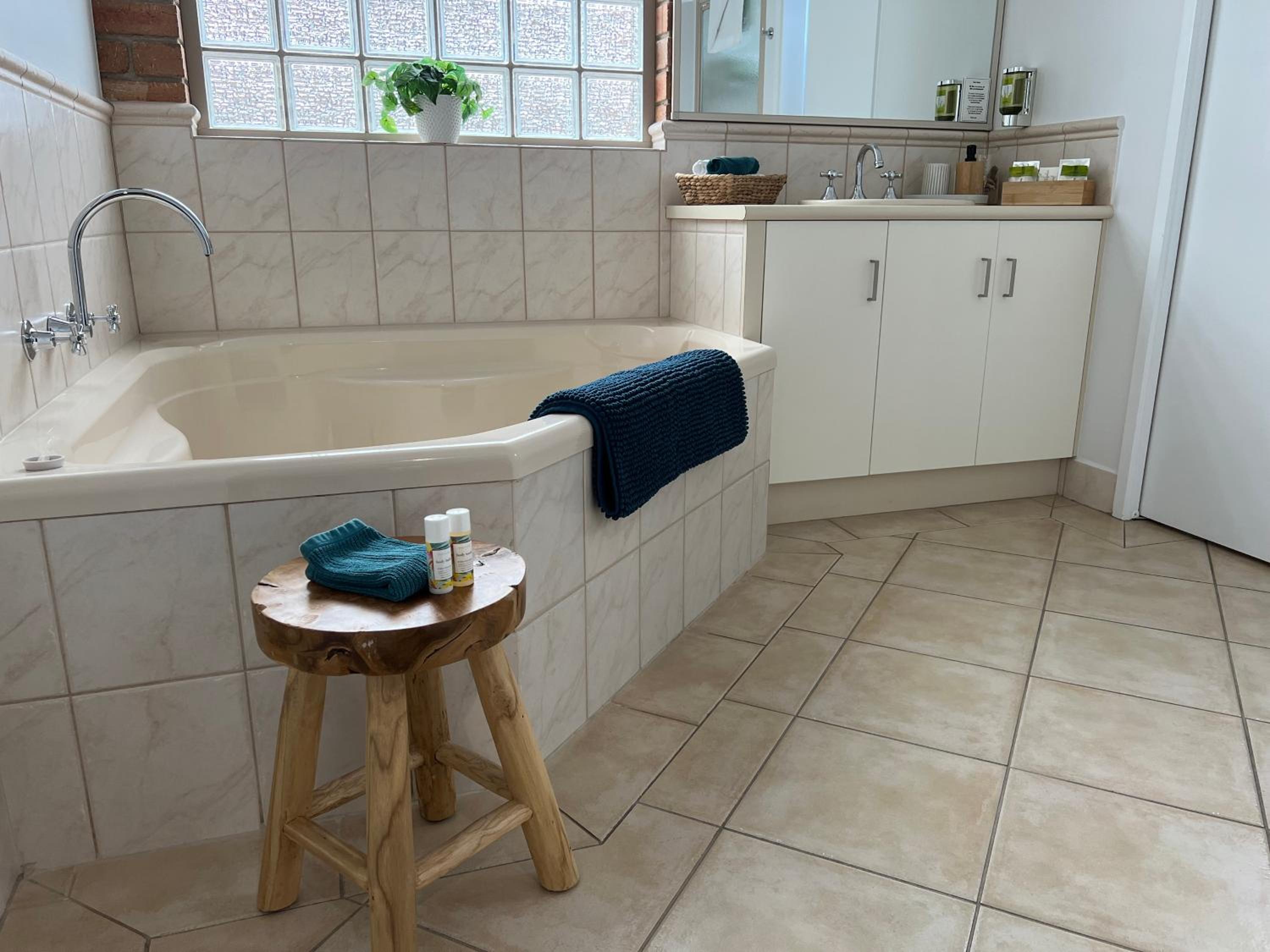 Coastal Waters Motor Inn - Property Image 109