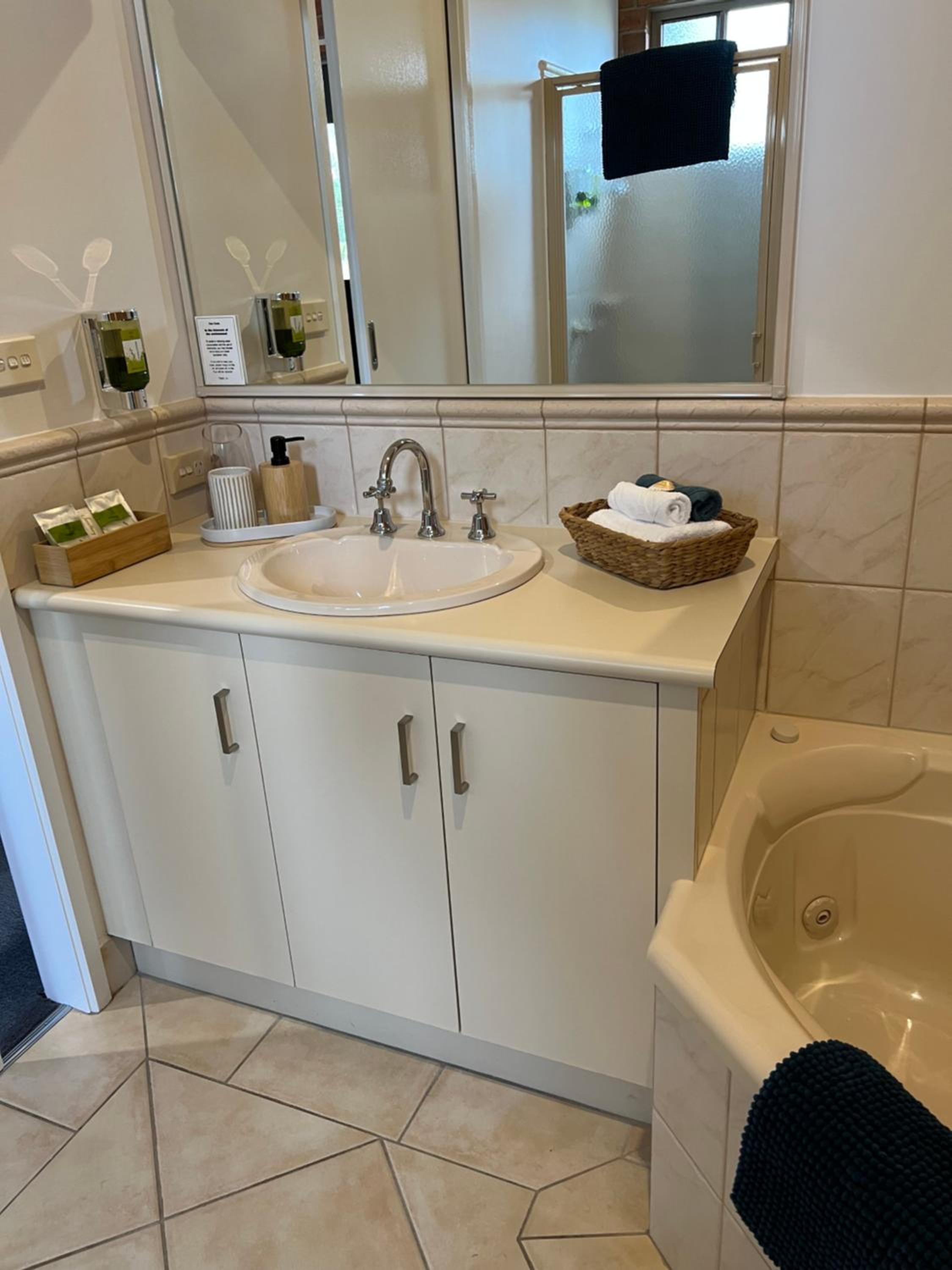 Coastal Waters Motor Inn - Property Image 104