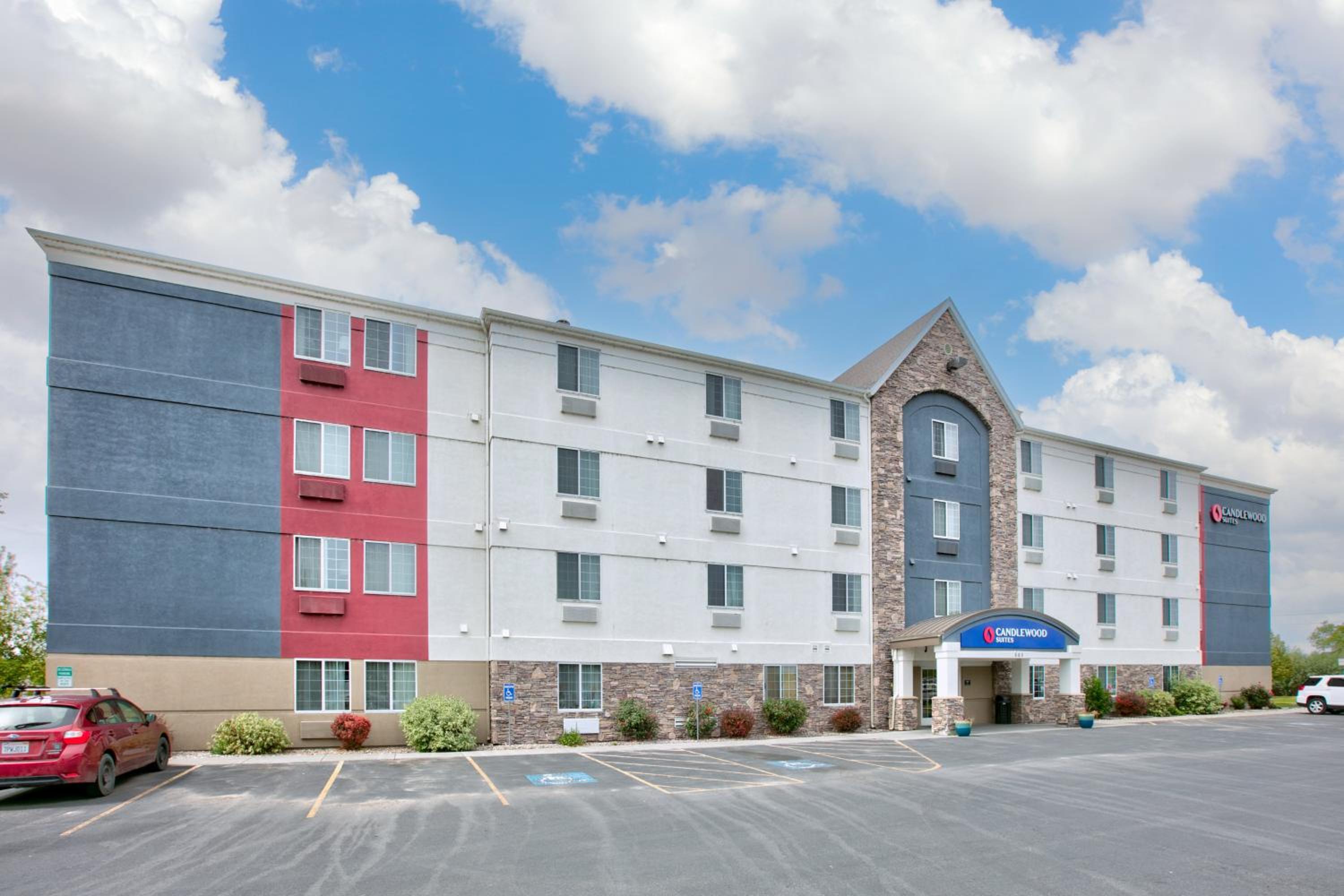 Hotel Candlewood Suites Idaho Falls, an IHG Hotel - Image 1
