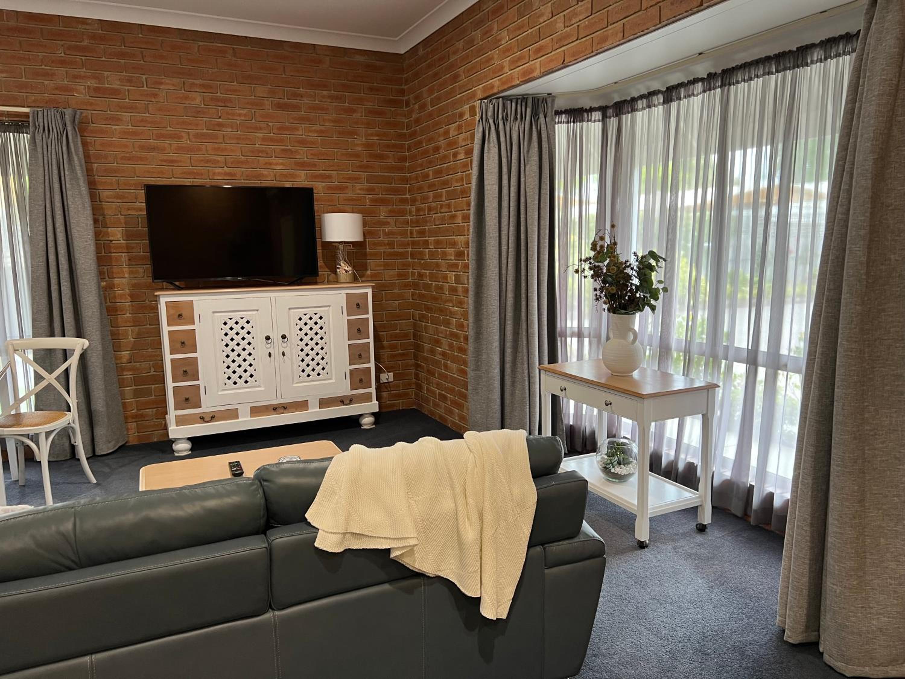 Coastal Waters Motor Inn - Property Image 131