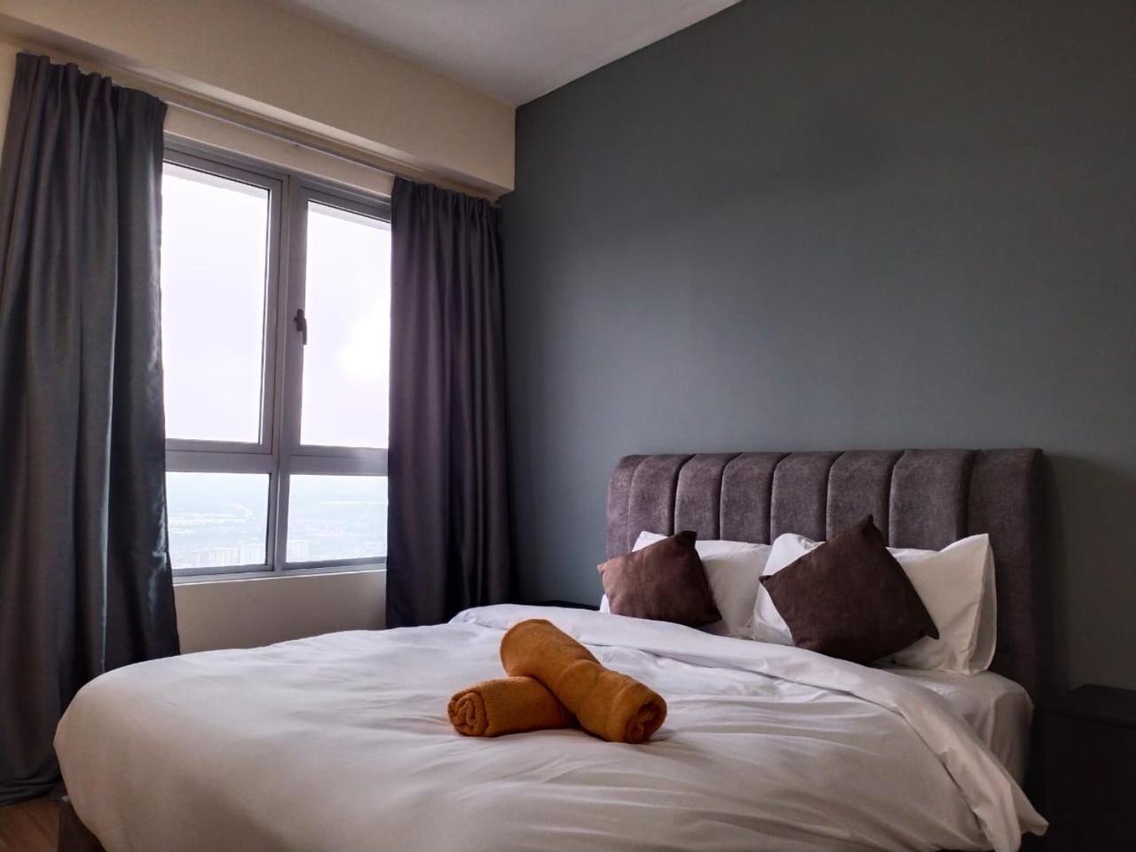 3 bedrooms big house saville cheras MRT with balcony photo 5