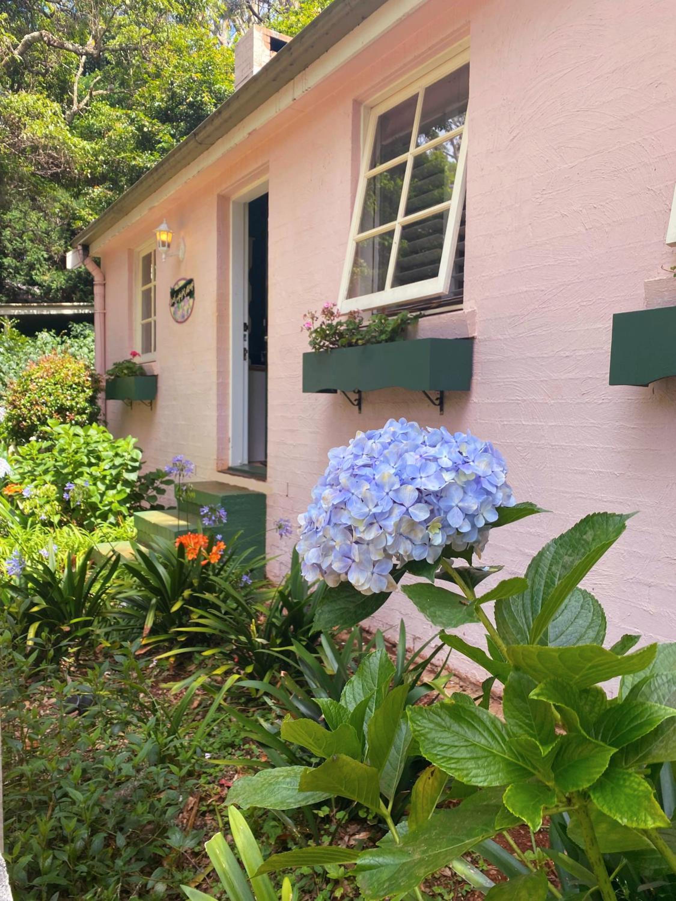 The Romantic Pink English Cottage at Tamborine Mountain