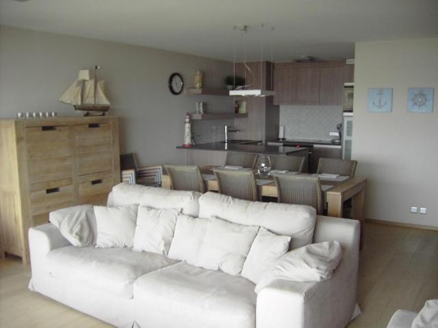 Luxe appartement, zeezicht, garage en topligging