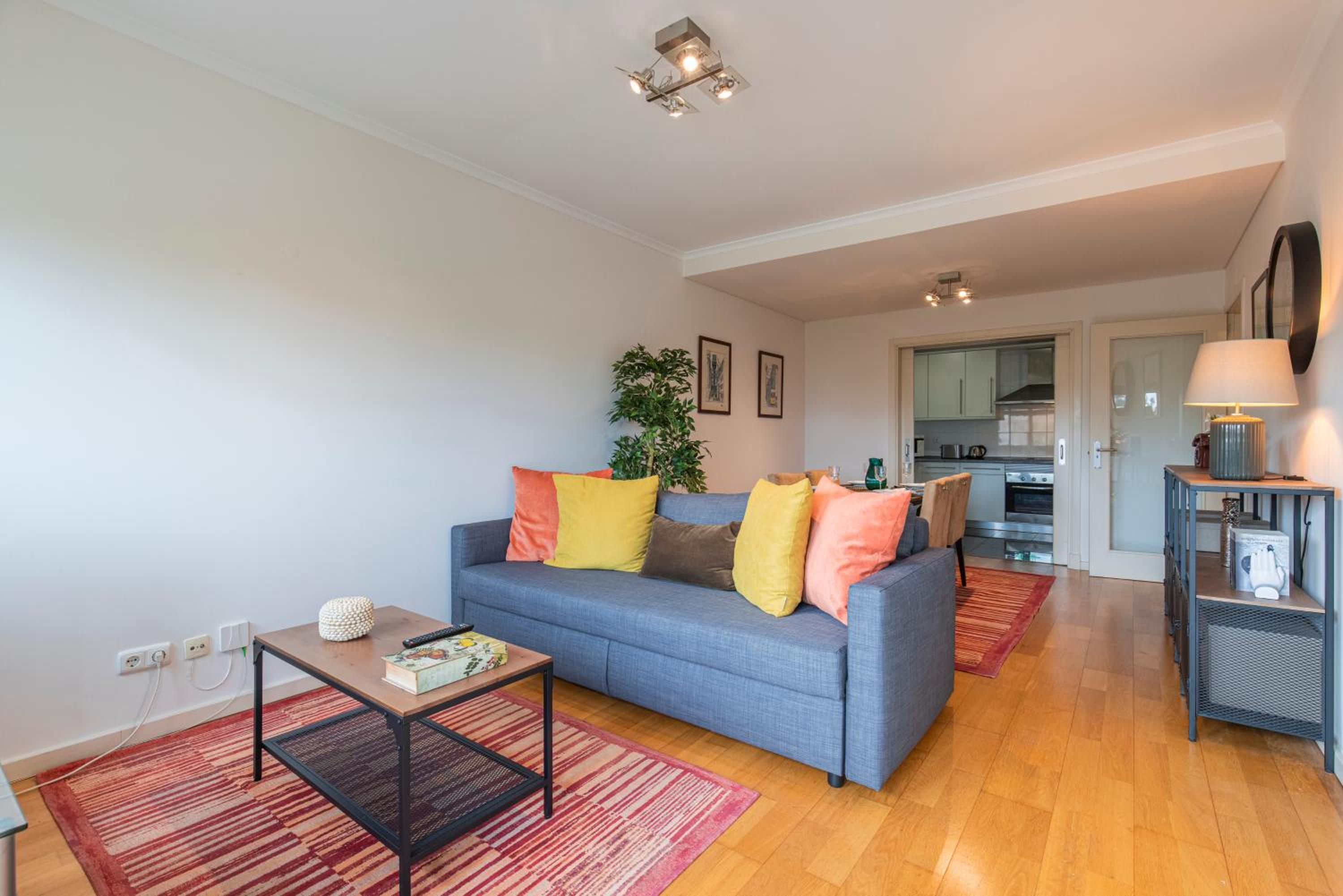 Fancy Apartment W/Metro at Doorstep by LovelyStay view 2