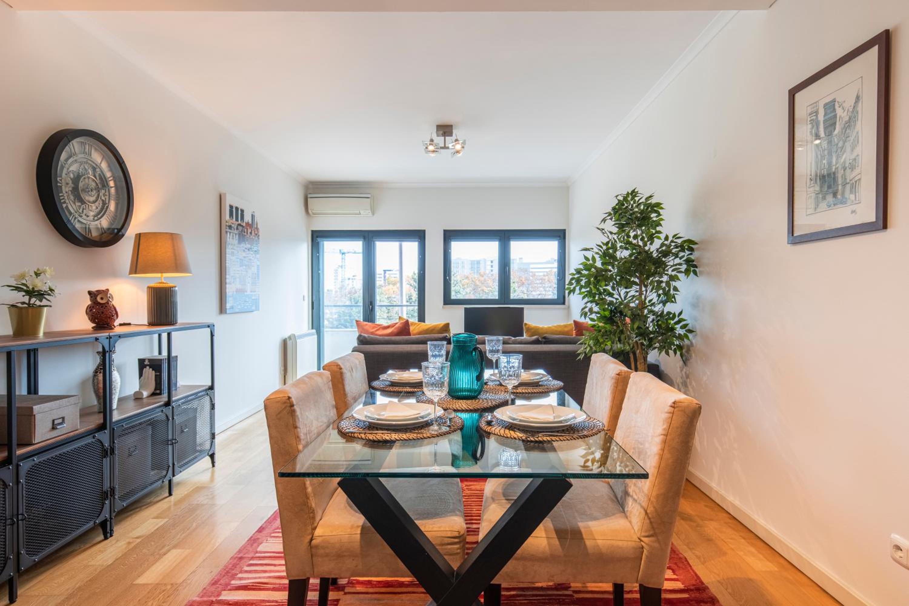 Fancy Apartment W/Metro at Doorstep by LovelyStay view 5