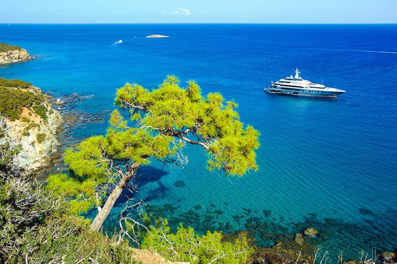 King Evelthon Beach Hotel & Resort