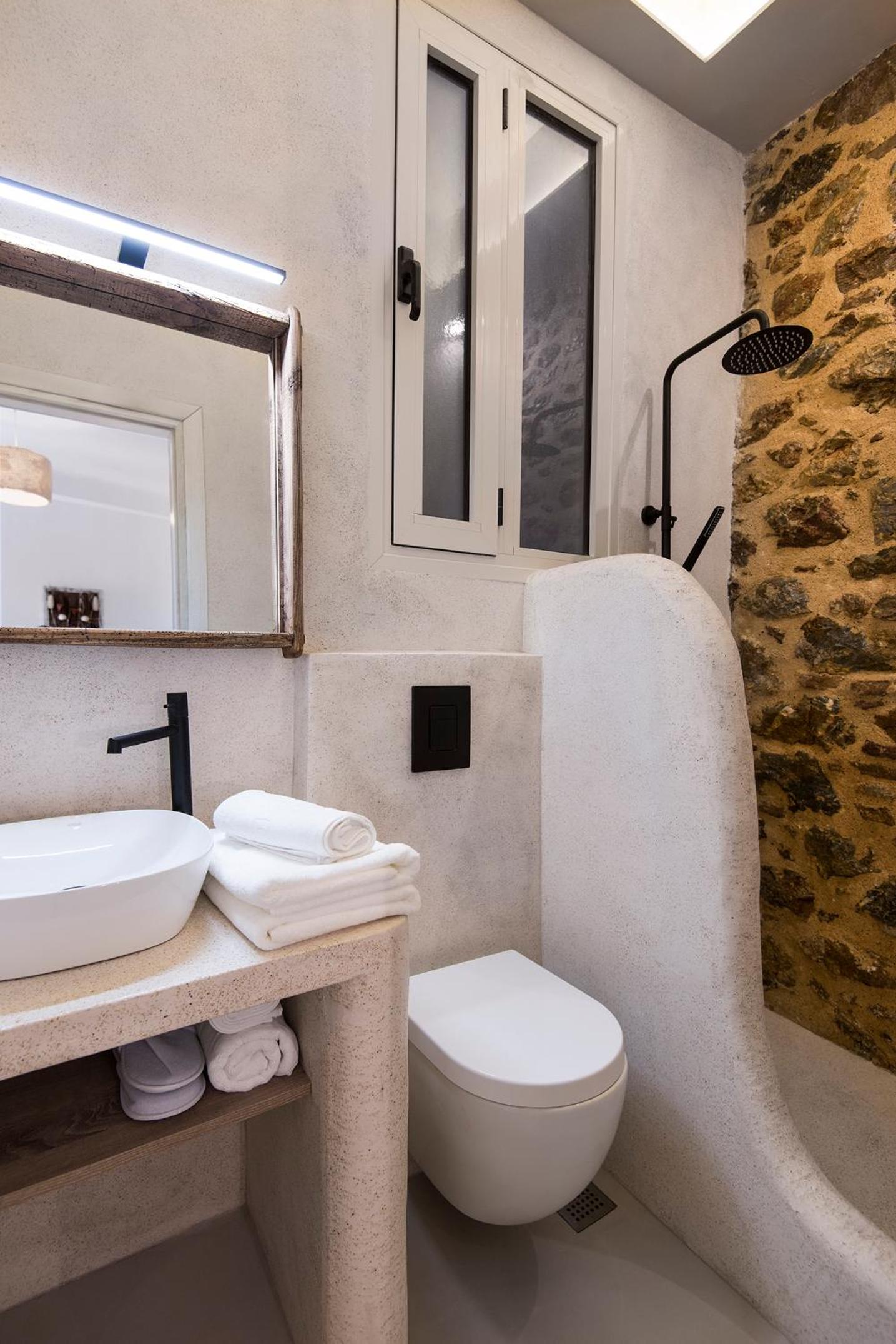 Athena Luxury Studios