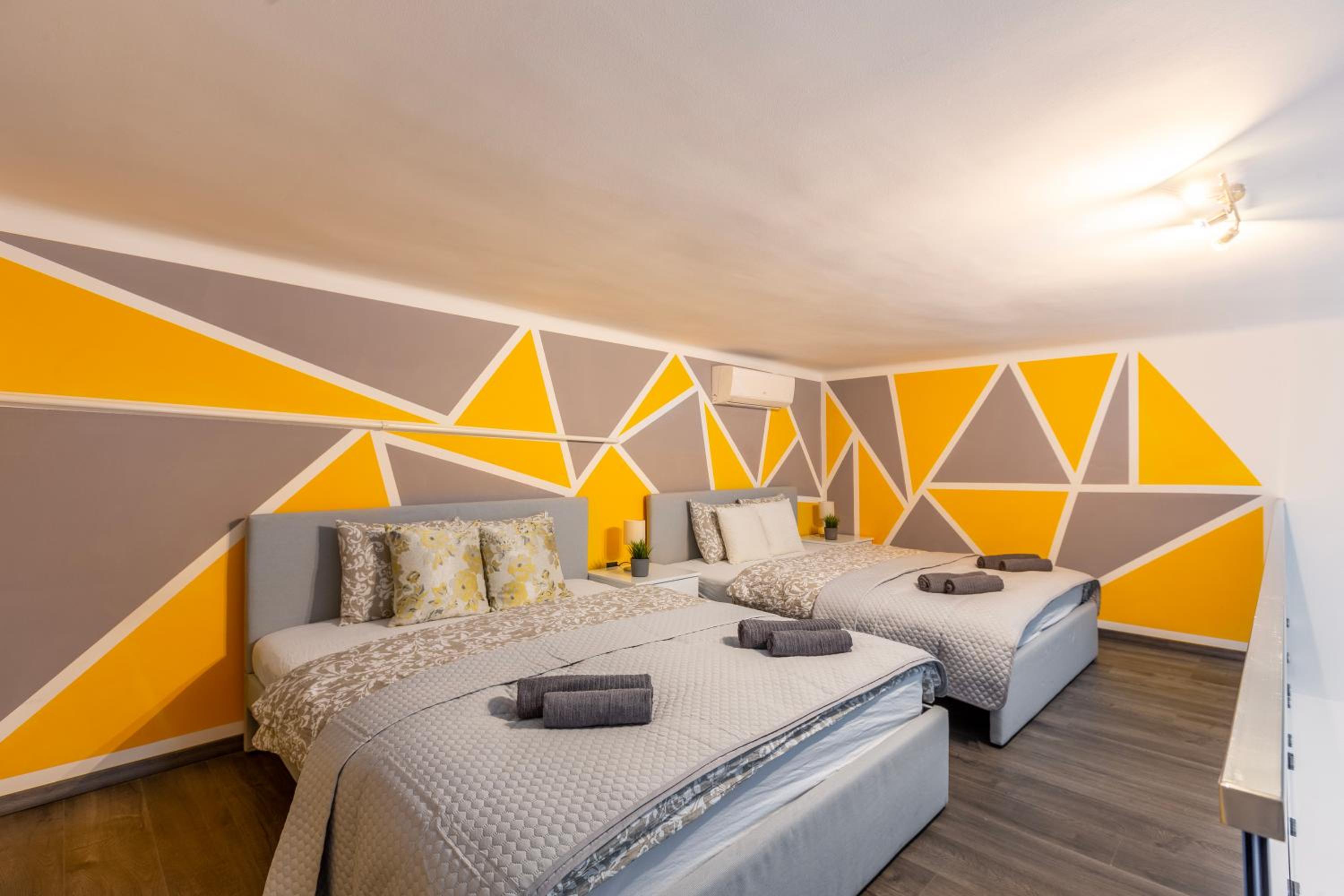 Deluxe Residence By Bella view 5