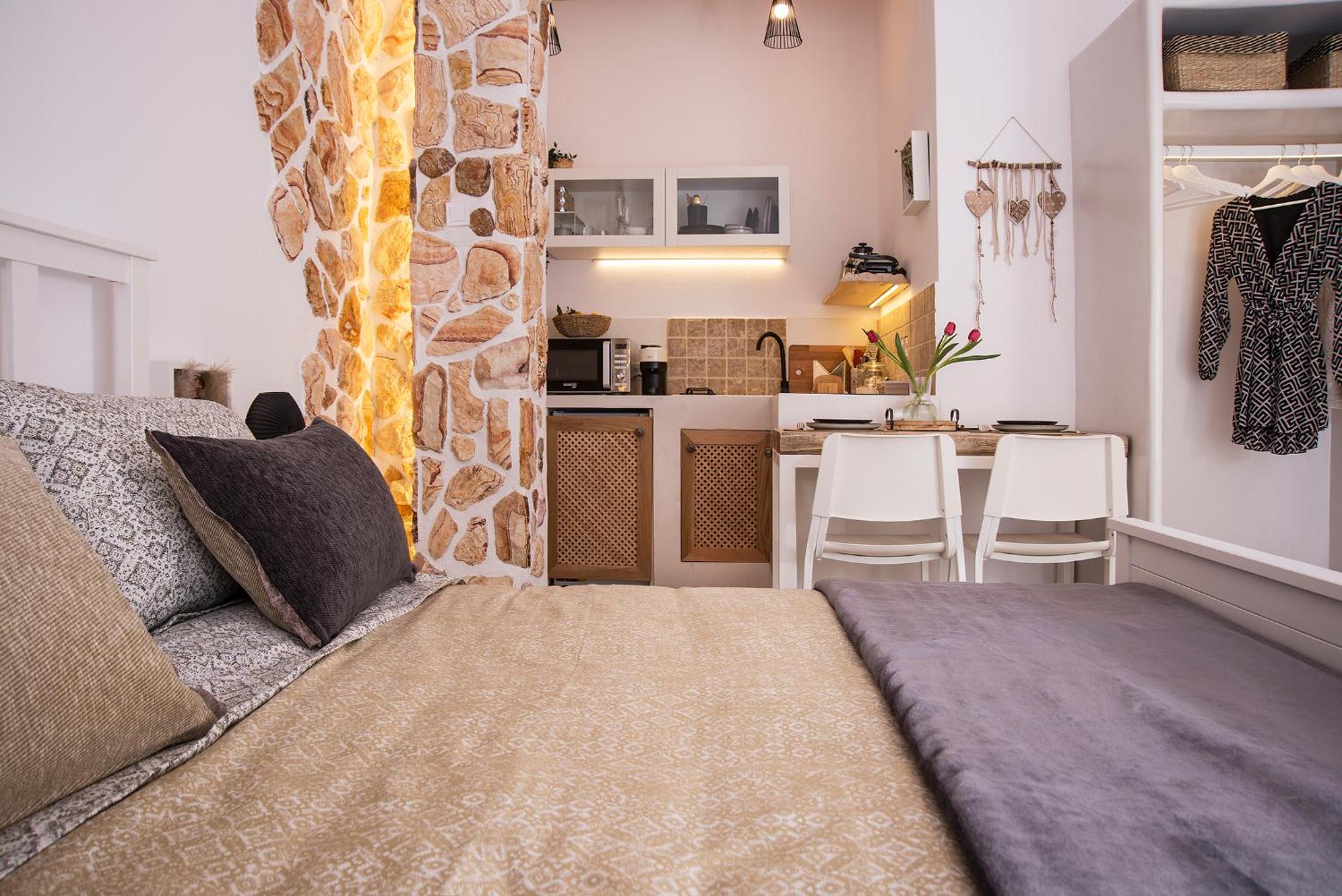 Athena Luxury Studios