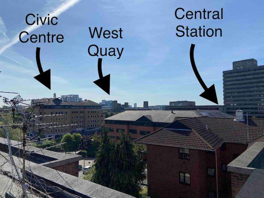 Modern Central Apartment with Free Parking view 4
