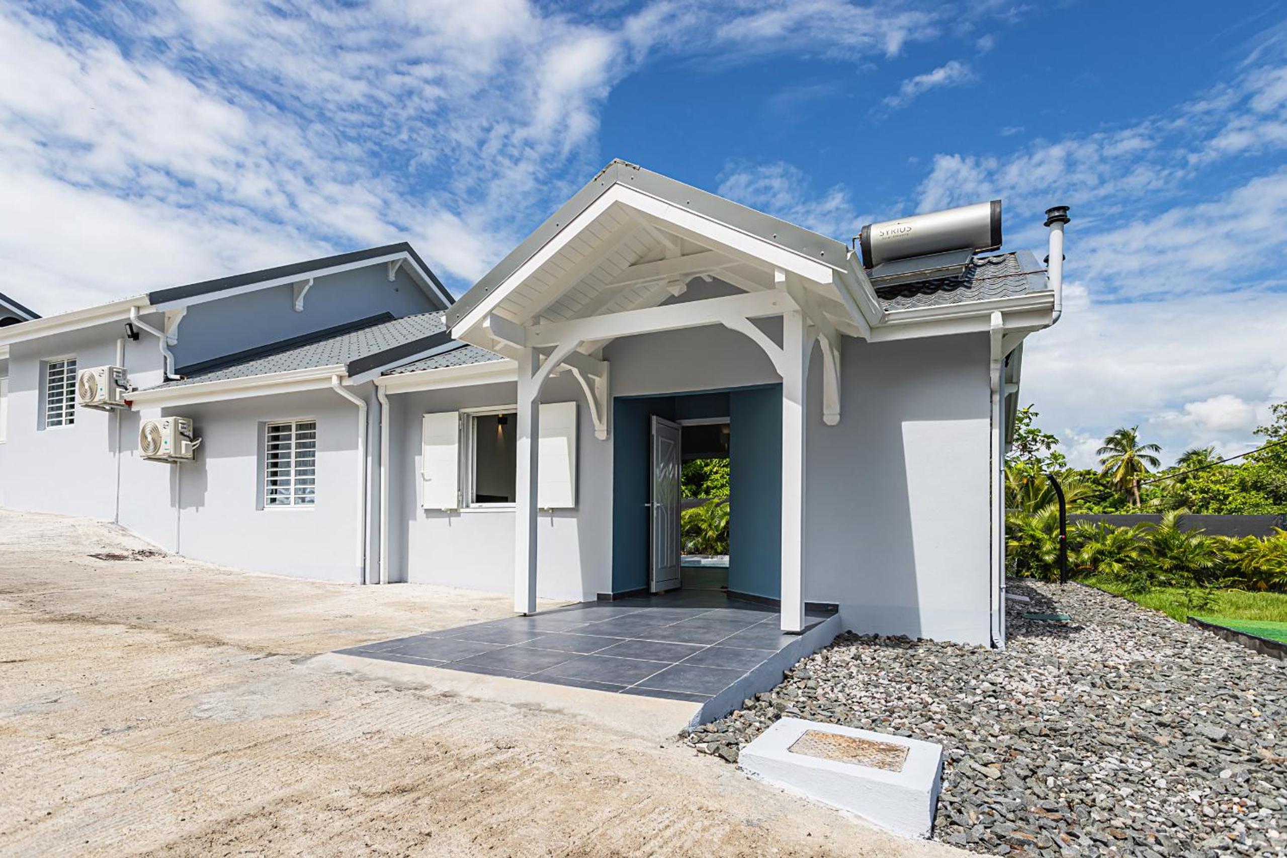 Villa Plumbago view 3