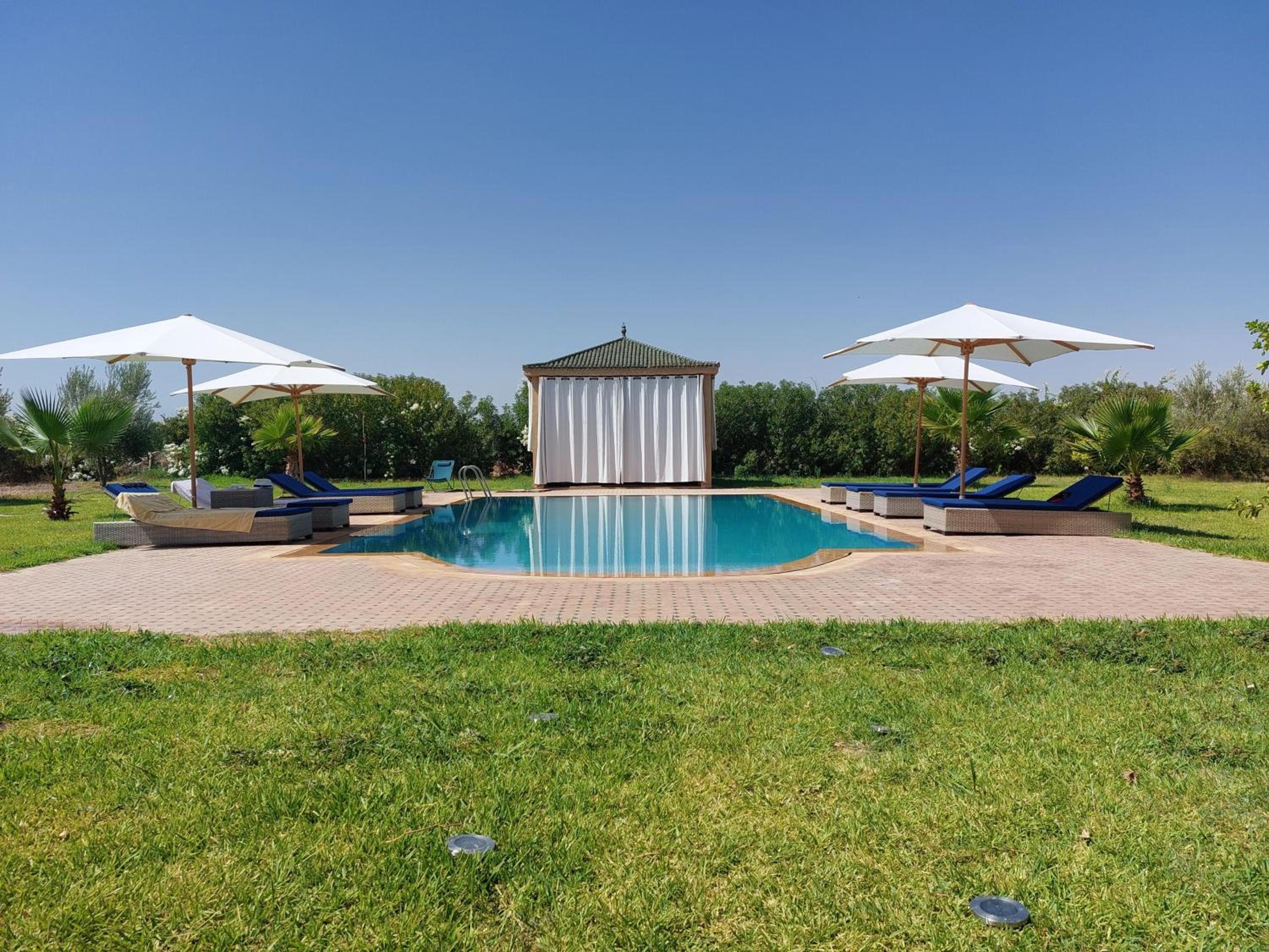 Saphir Paon - Luxury Villa in the middle of a farm view 5