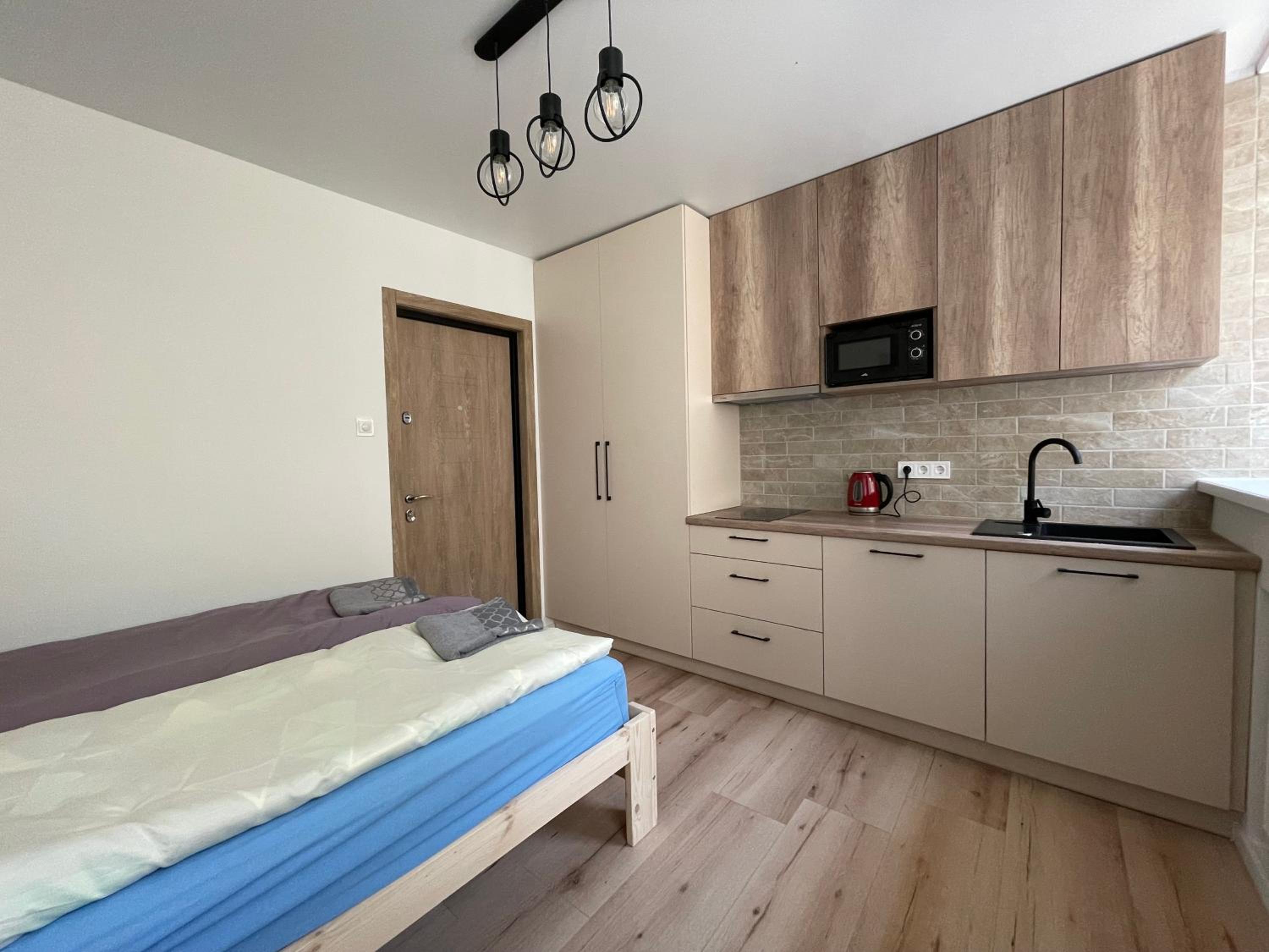 Modern guest house in city center I Room 2 view 2