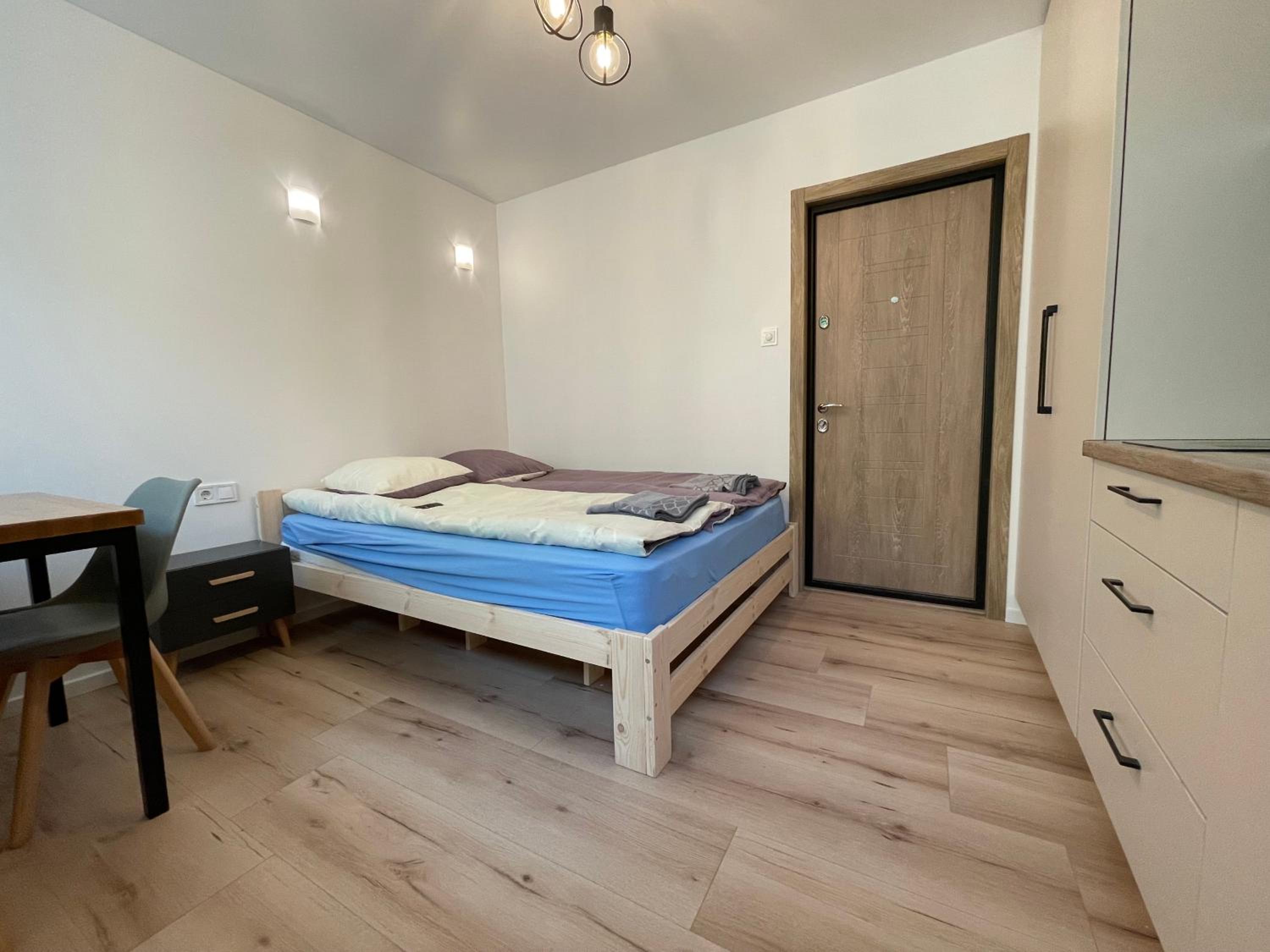 Modern guest house in city center I Room 2 view 3