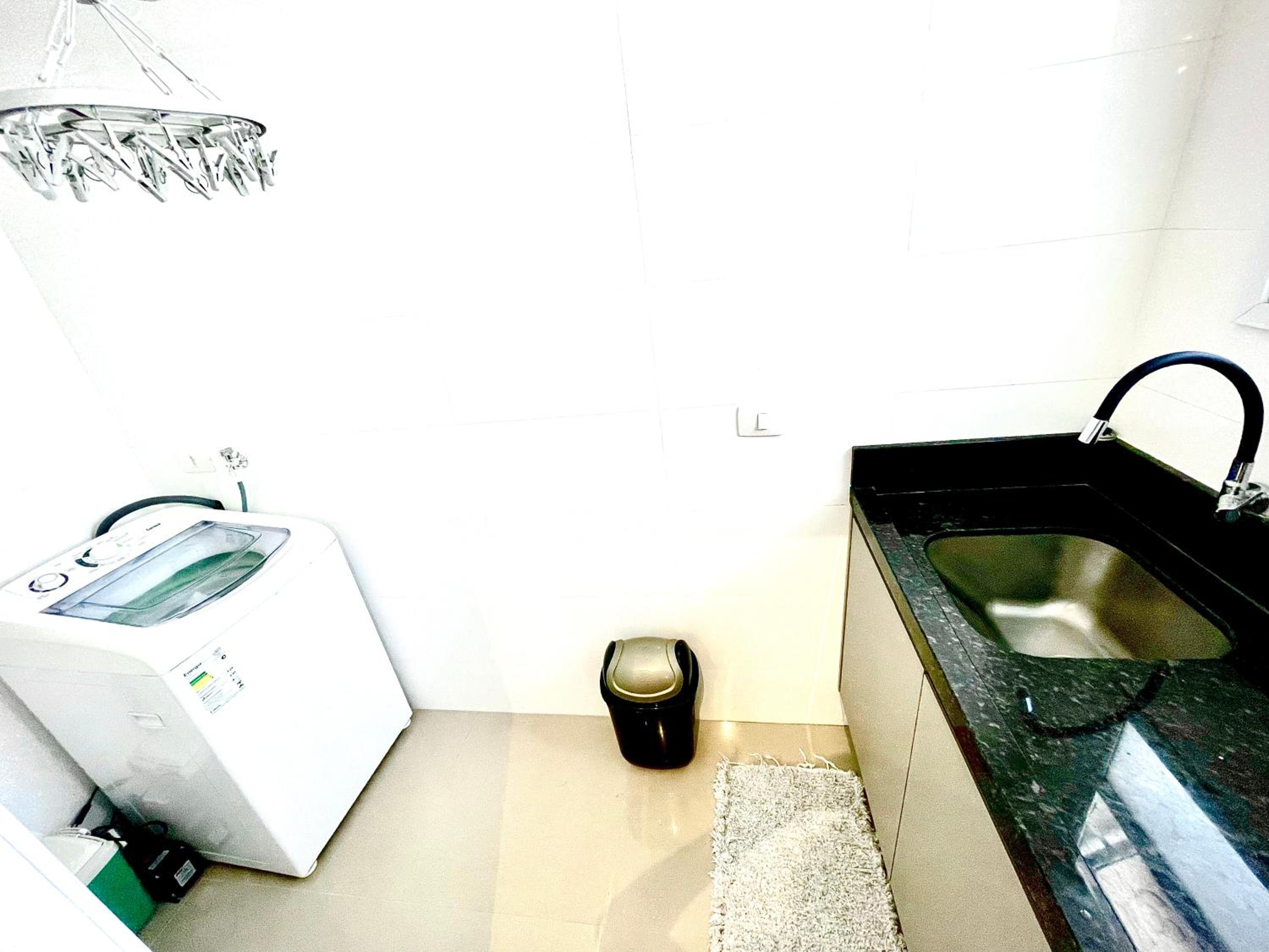 Linda casa em Juquehy a 150 metros da praia!! Casa em condomínio!