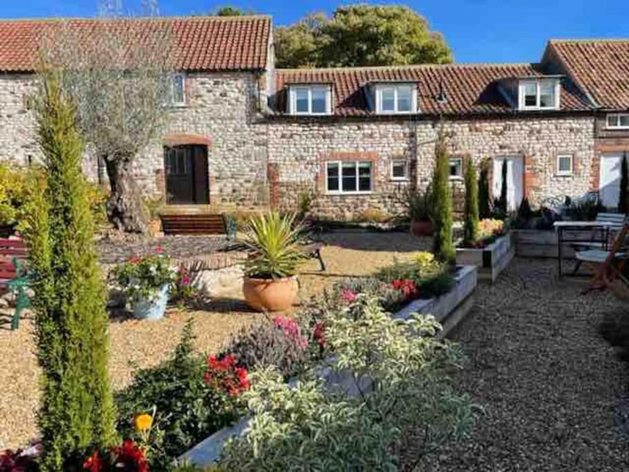 Horseshoe Cottage