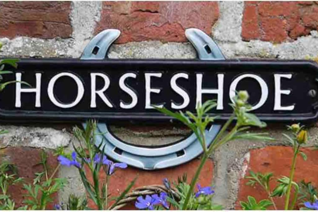 Horseshoe Cottage