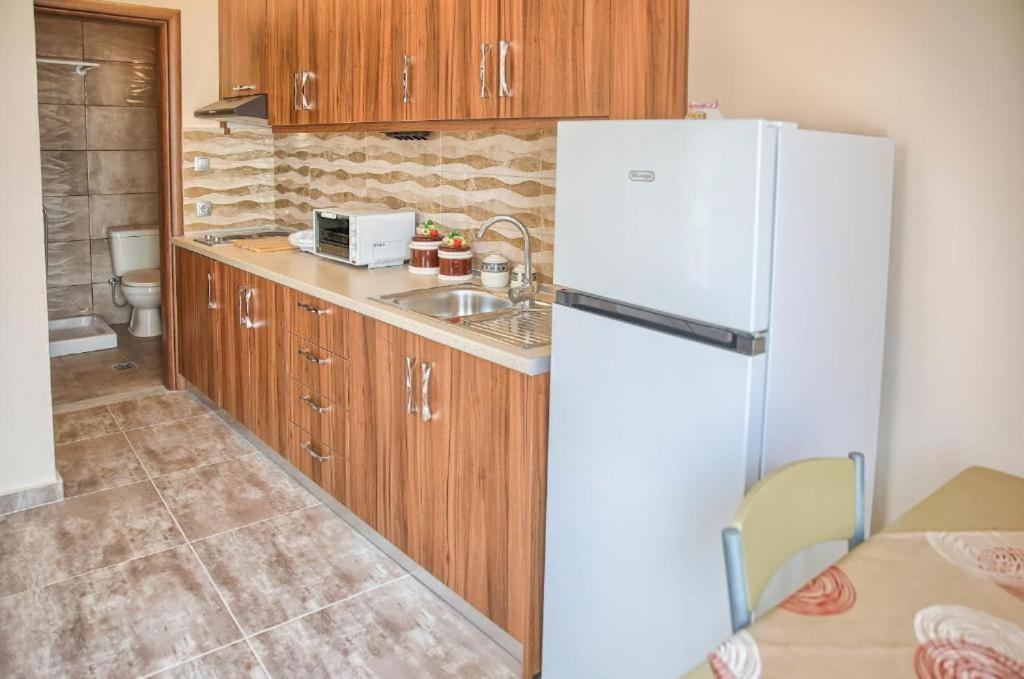 Despinas Seafront Apartments,Haraki view 4