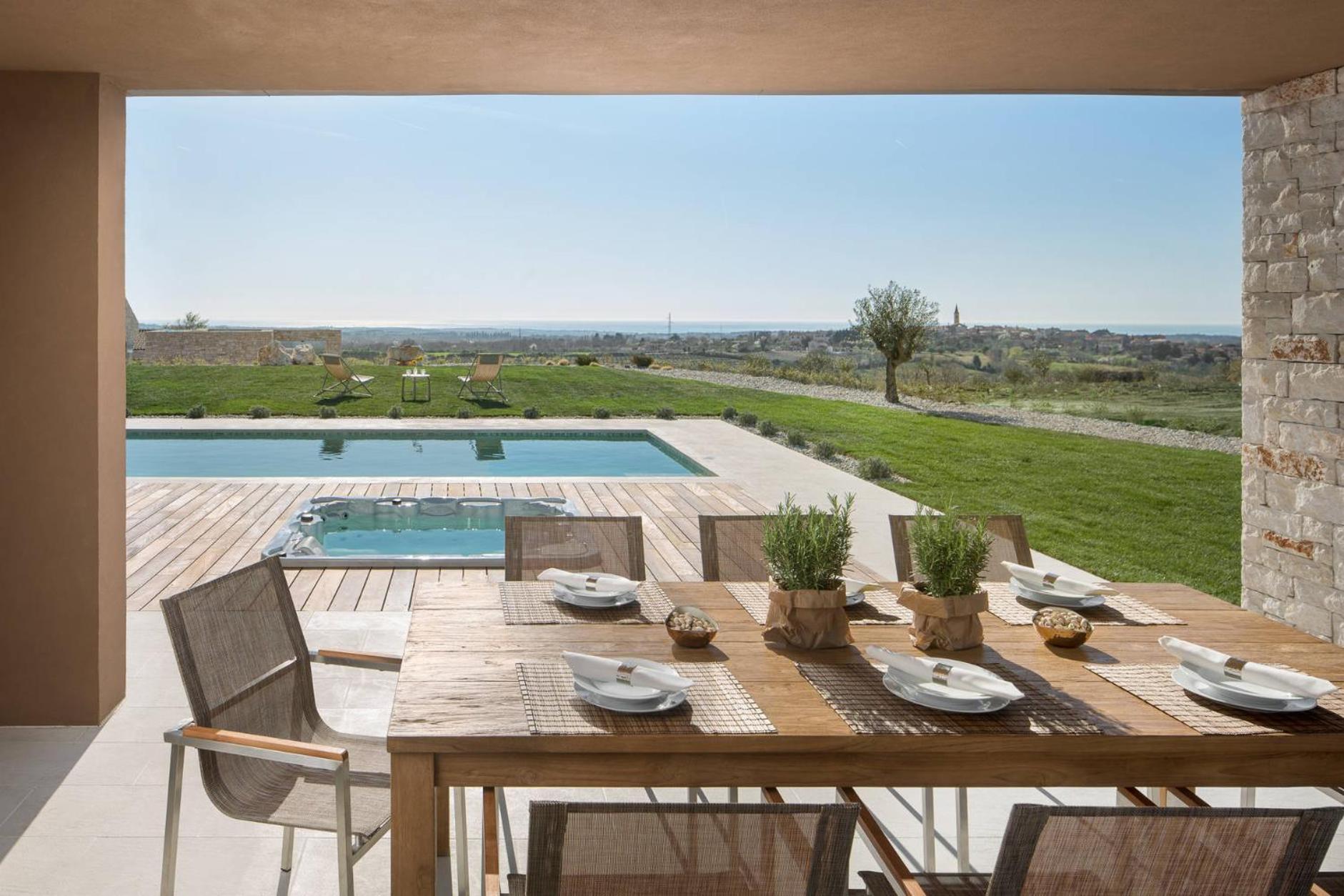 Hotel Villa Royale Croatia with Golf Green in Brtonigla - Image 1