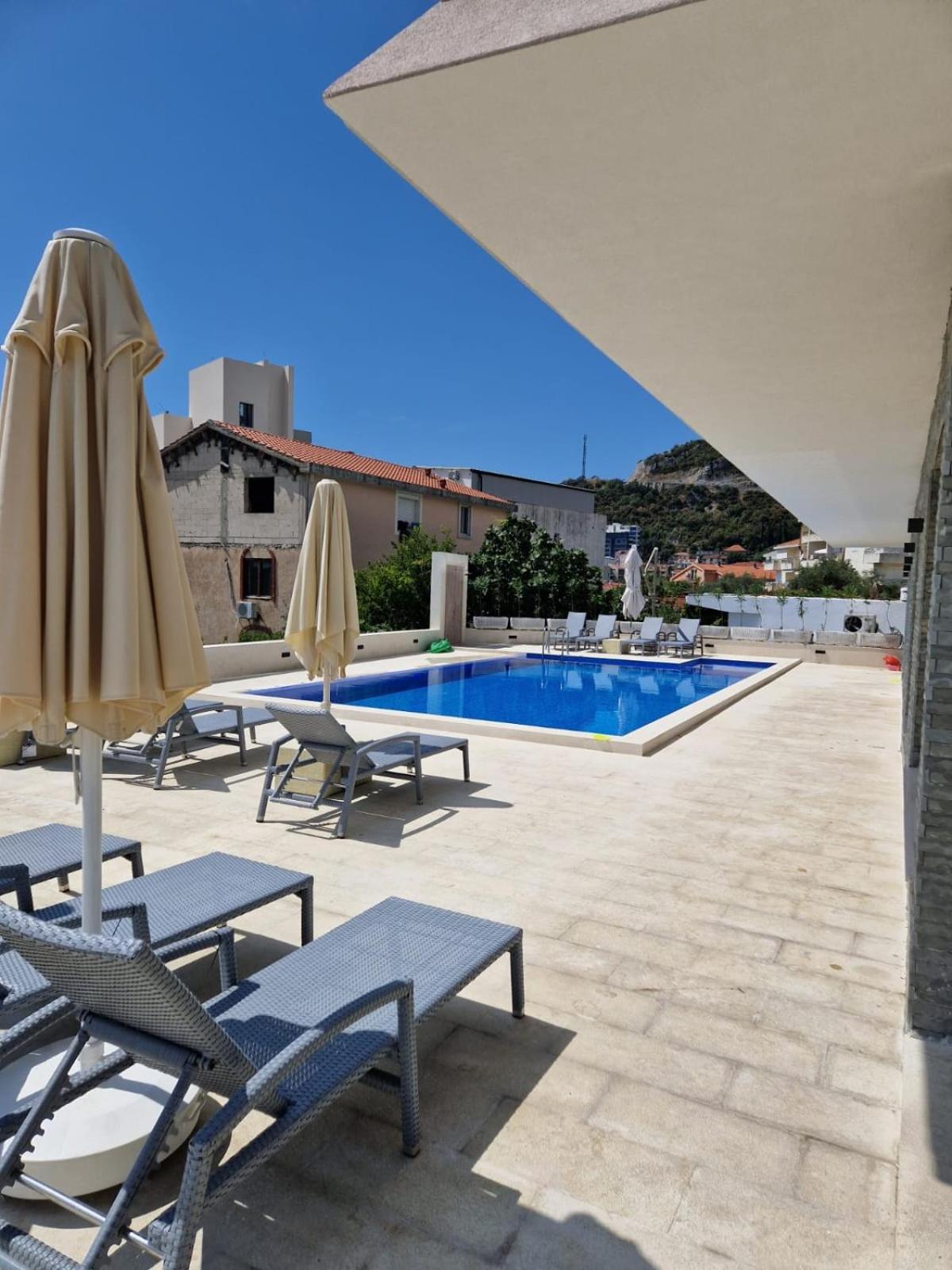 Sunrise Apartment Leni Budva view 2