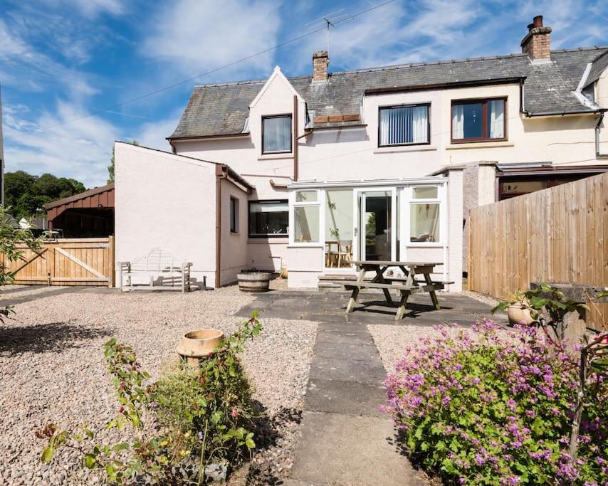 No27 Willowbank view 4