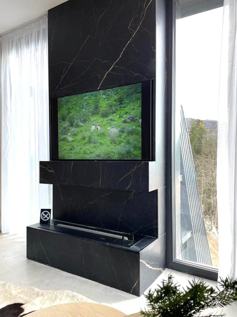 HEAVEN HILLS 25 - connection of nature and luxury