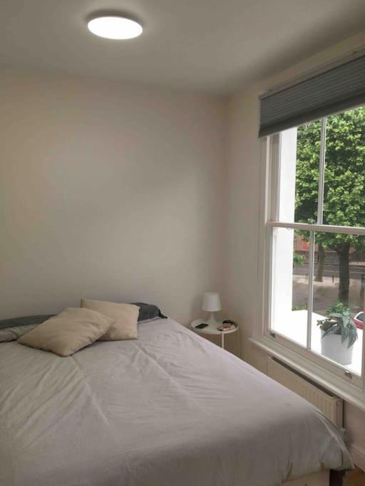 Newly refurbished 2-bedroom flat in Notting Hill