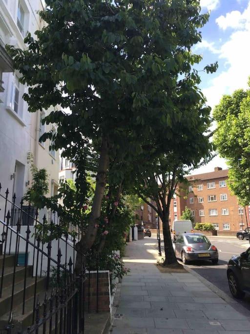 Newly refurbished 2-bedroom flat in Notting Hill