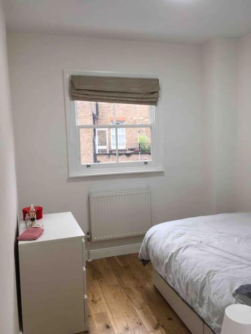 Newly refurbished 2-bedroom flat in Notting Hill