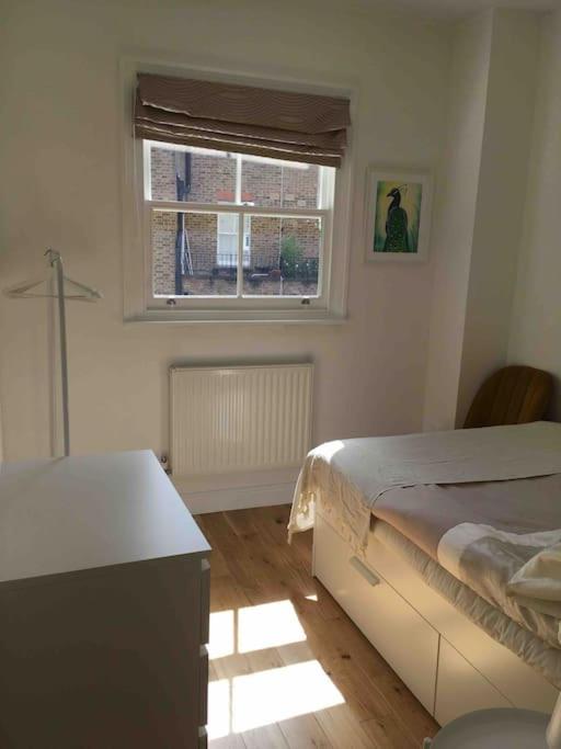 Newly refurbished 2-bedroom flat in Notting Hill